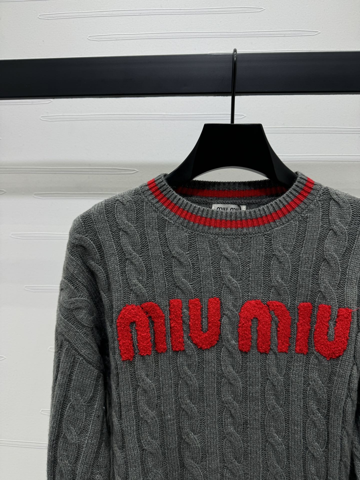 [MIU MIU-미우미우] 미우미우 케이블 크롭 니트