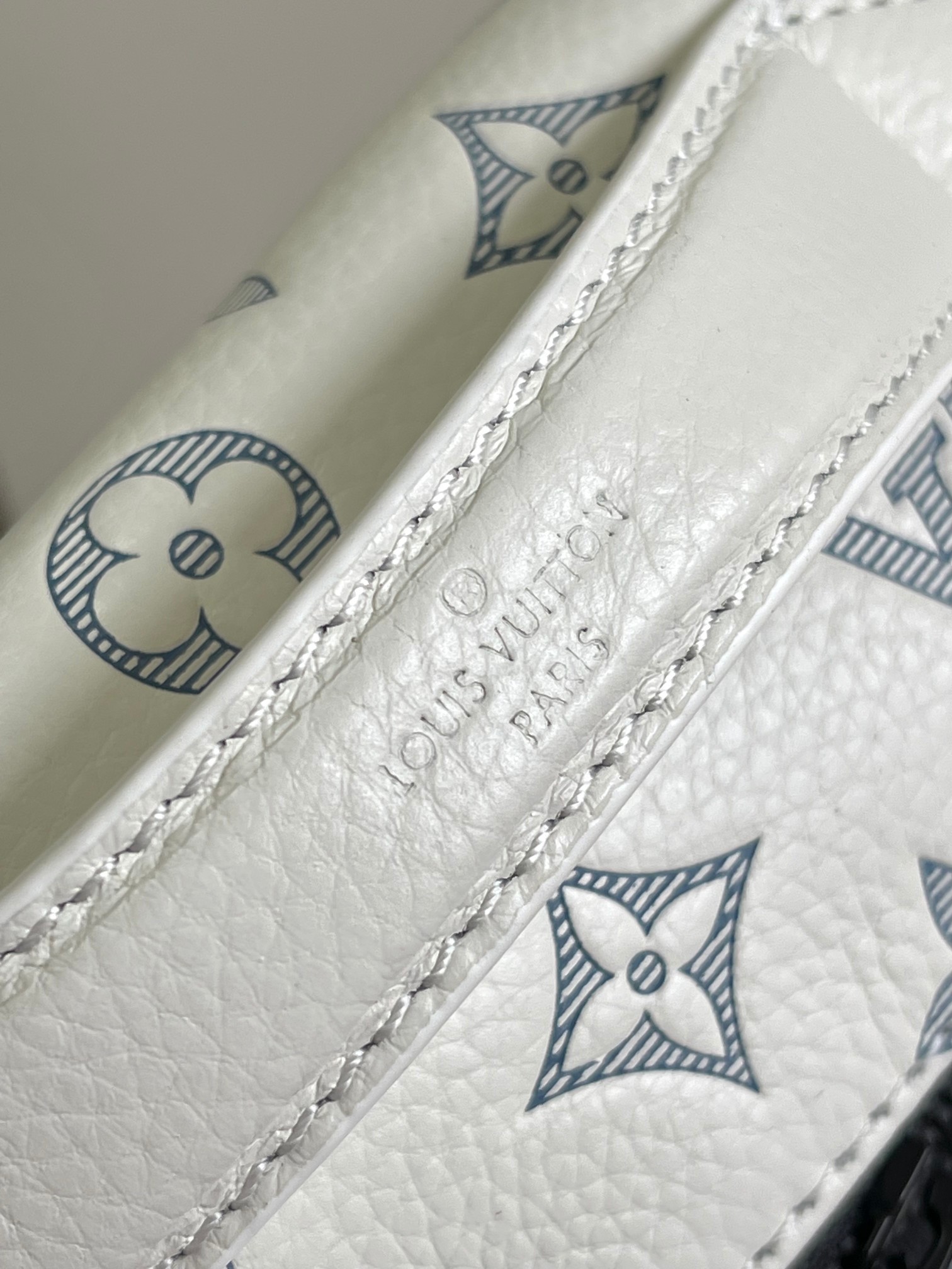 [LOUIS VUITTON-루이비통] 루이비통  범백 힙색  M25227