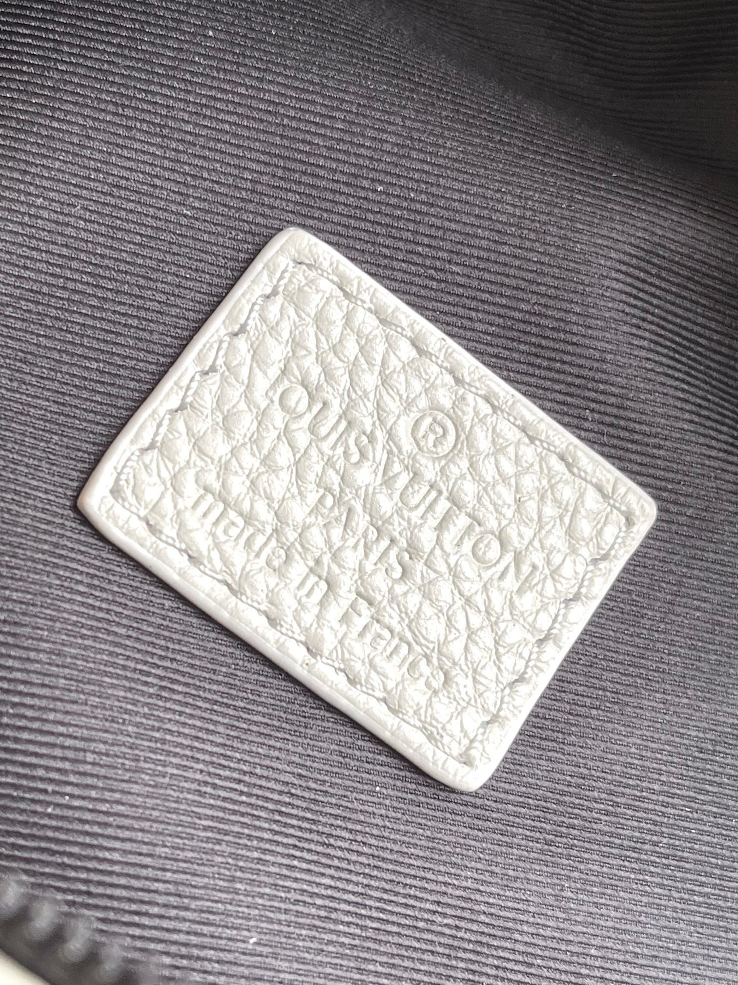 [LOUIS VUITTON-루이비통] 루이비통  범백 힙색  M25227