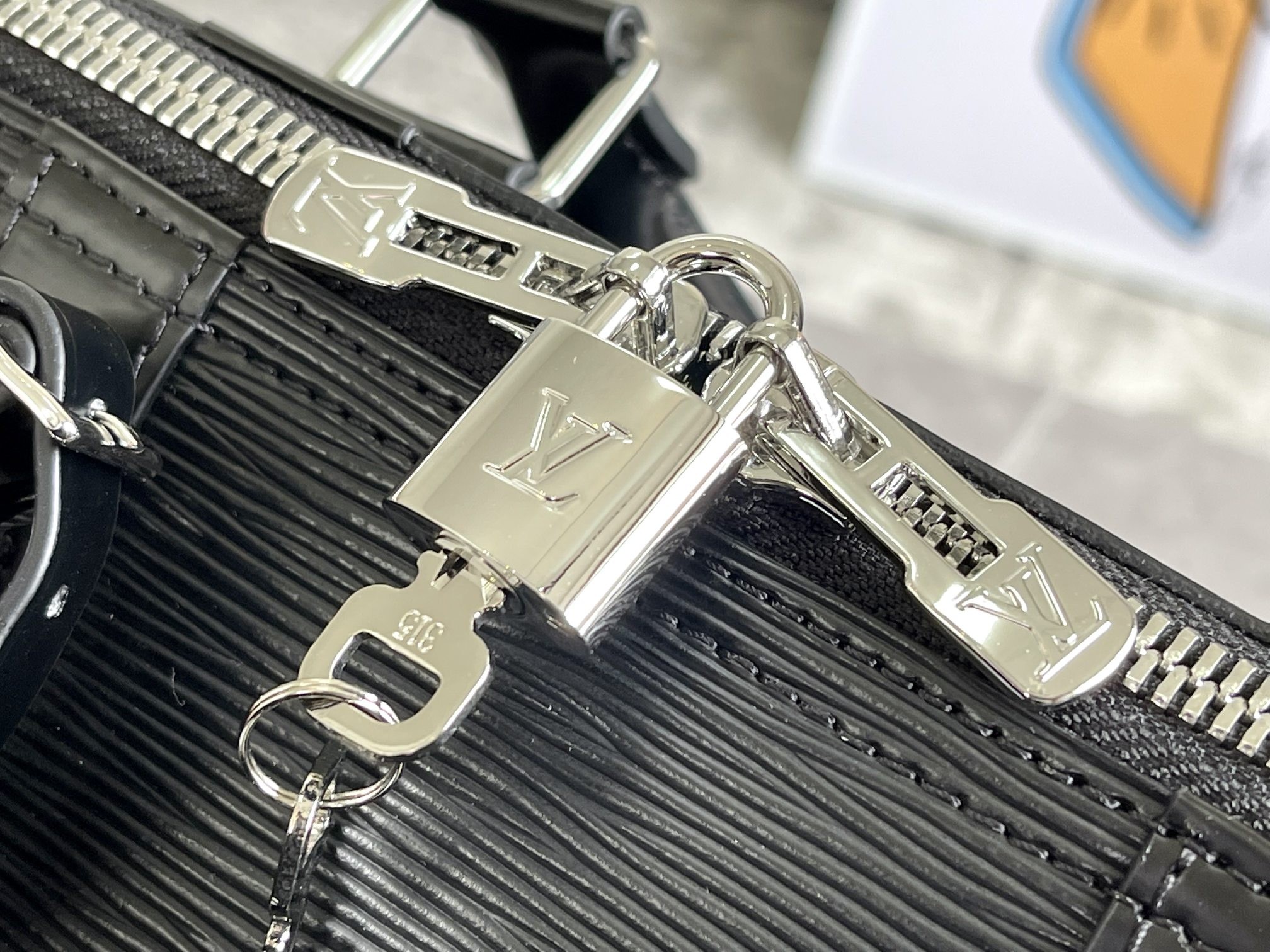 [LOUIS VUITTON-루이비통] 루이비통 슈프림 키폴 45 M53419