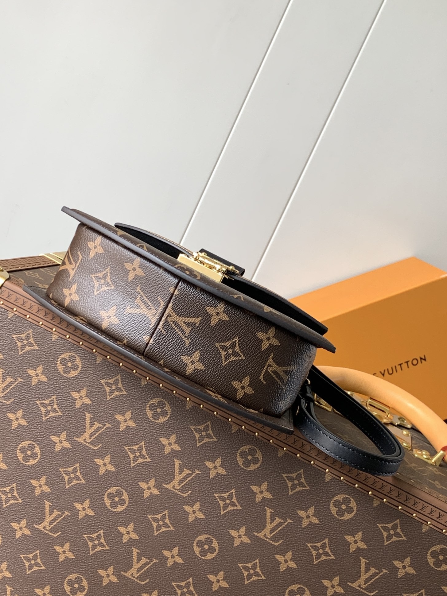 [LOUIS VUITTON-루이비통] 루이비통 모노그램 틸시스 토트백  M46548