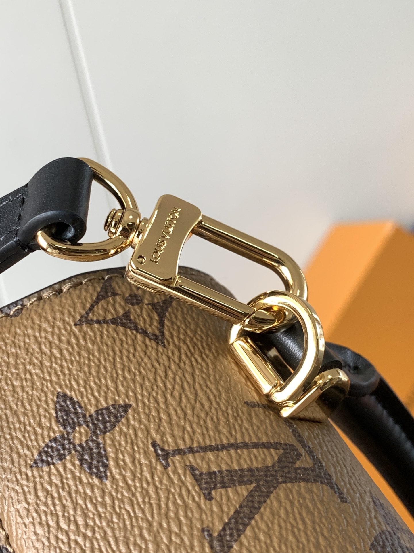 [LOUIS VUITTON-루이비통] 루이비통 모노그램 틸시스 토트백  M46548