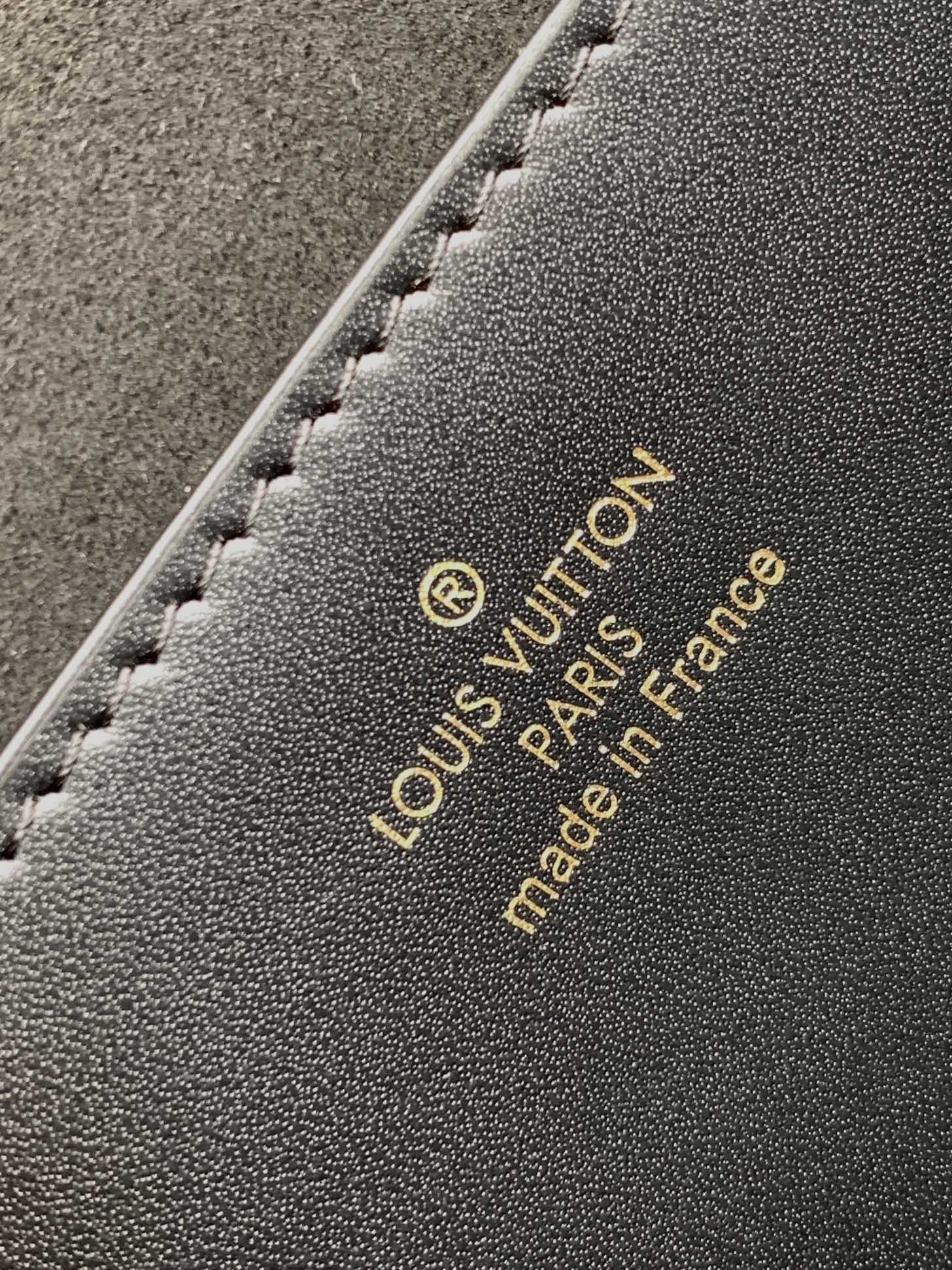 [LOUIS VUITTON-루이비통] 루이비통 모노그램 틸시스 토트백  M46548