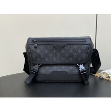 [LOUIS VUITTON-루이비통] 루이비통 메신저 보야주 M12517