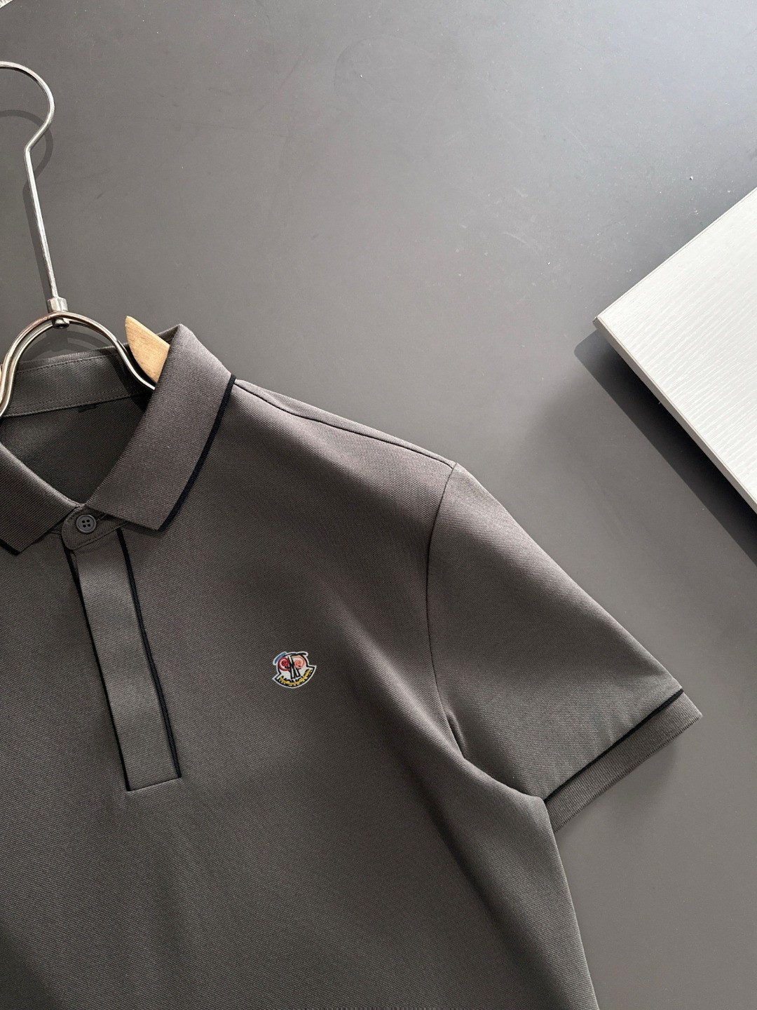 [MONCLER-몽클레어] 몽클레어 캐주얼 비즈니스 반팔 셔츠