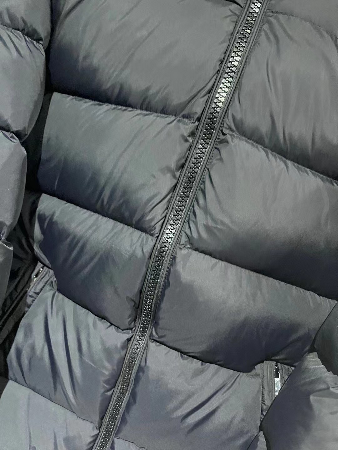 [MONCLER-몽클레어] 몽클레어 보메스 다운 패딩