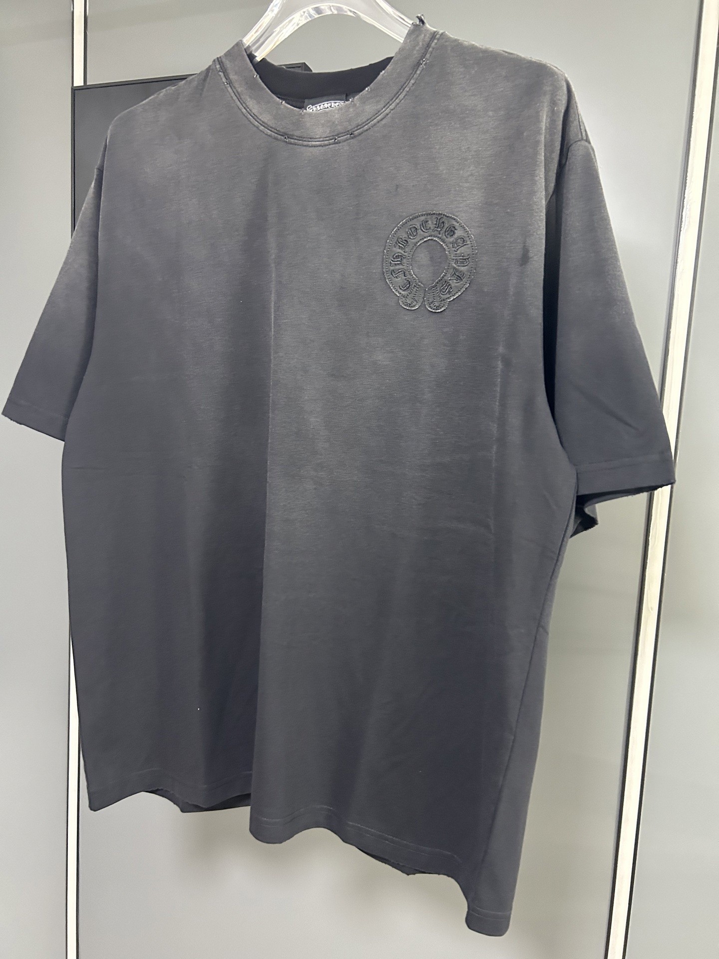 [CHROM HEARTS -크롬하츠] 크롬하츠 로고 포켓 티셔츠  반팔티