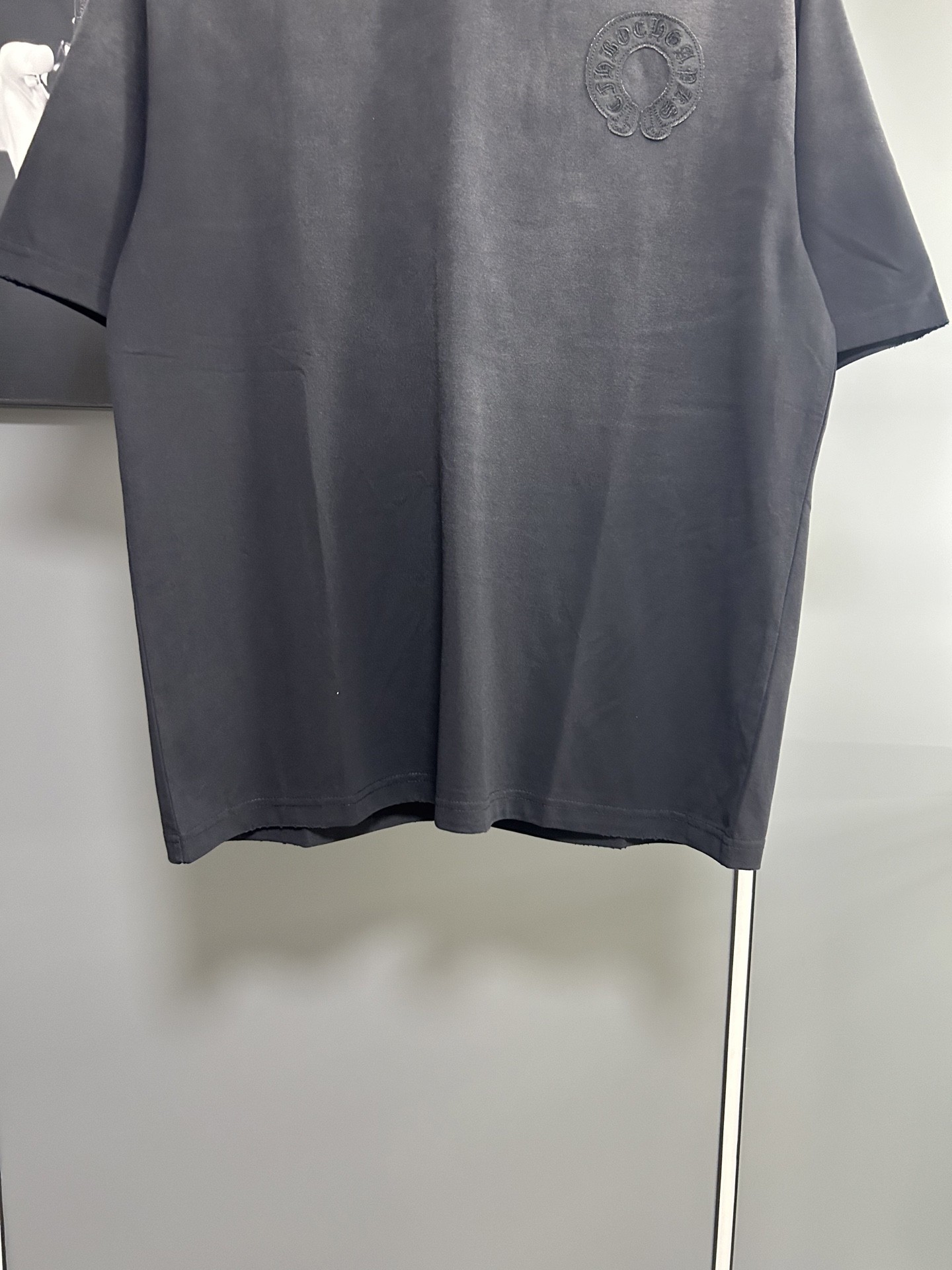 [CHROM HEARTS -크롬하츠] 크롬하츠 로고 포켓 티셔츠  반팔티