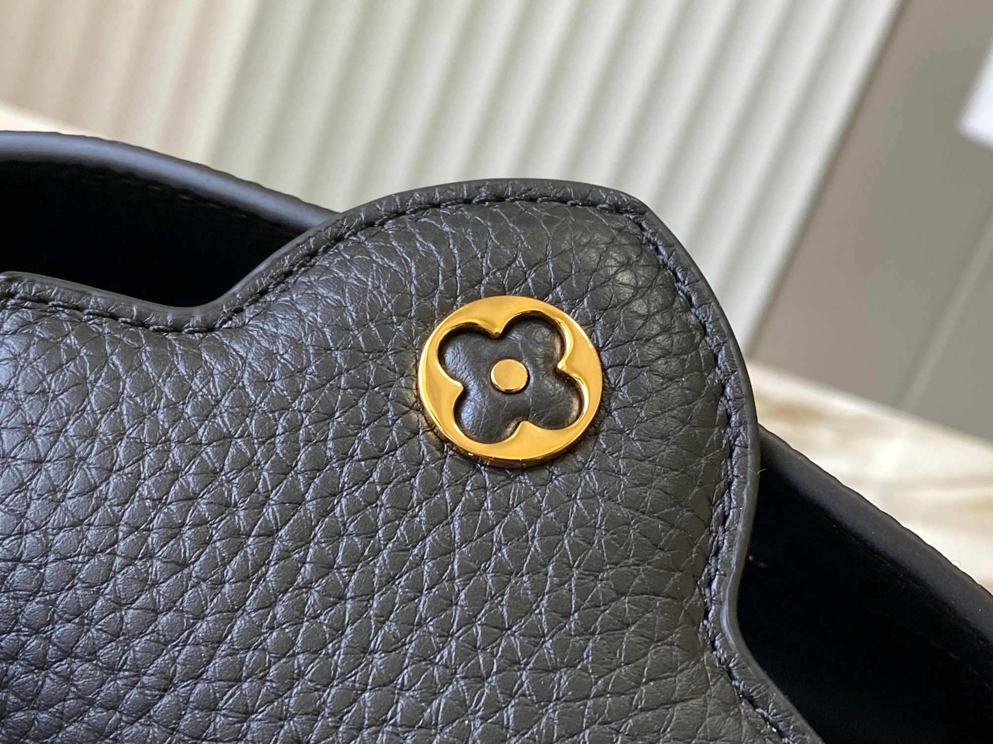 [LOUIS VUITTON-루이비통] 루이비통 카푸신 미니 M48865