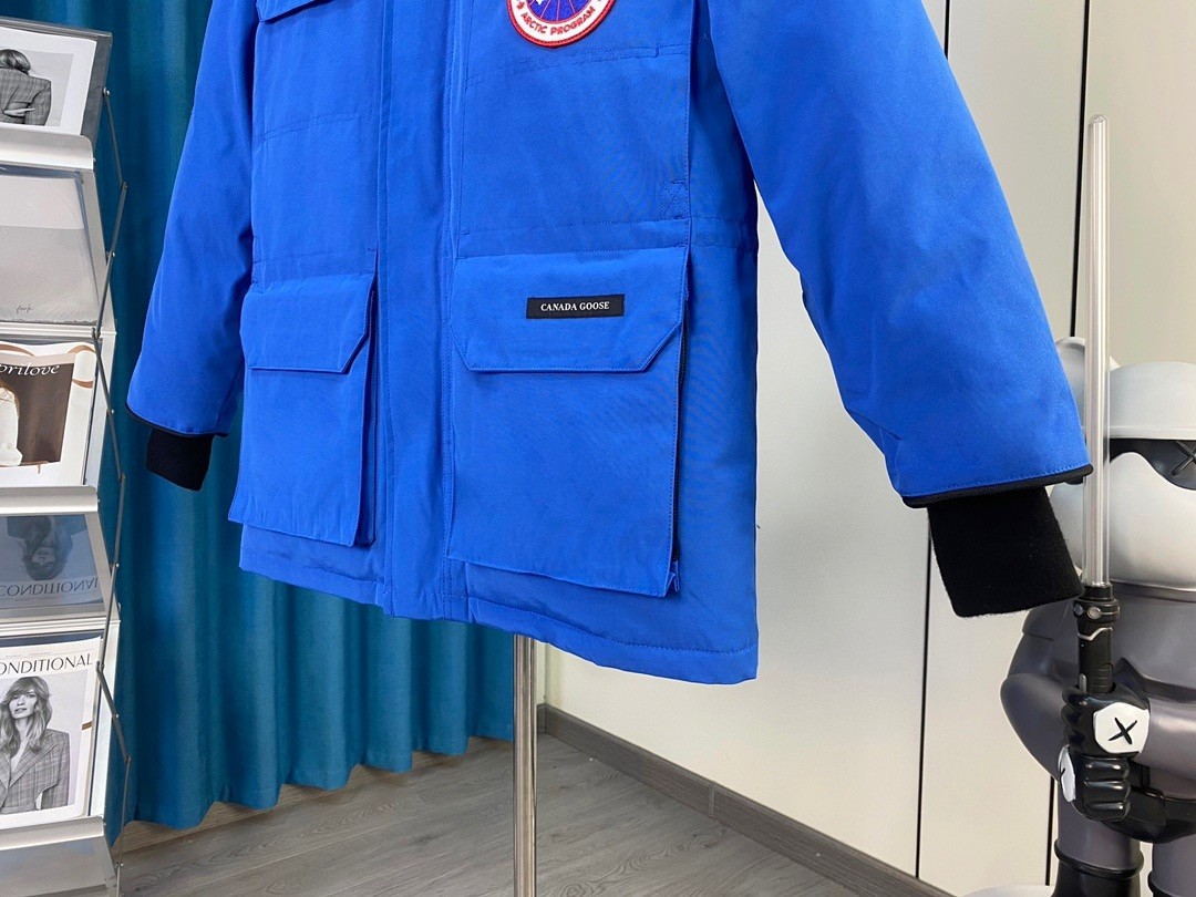 [Canada Goose-캐나다구스]  캐나다구스 익스페디션 패딩