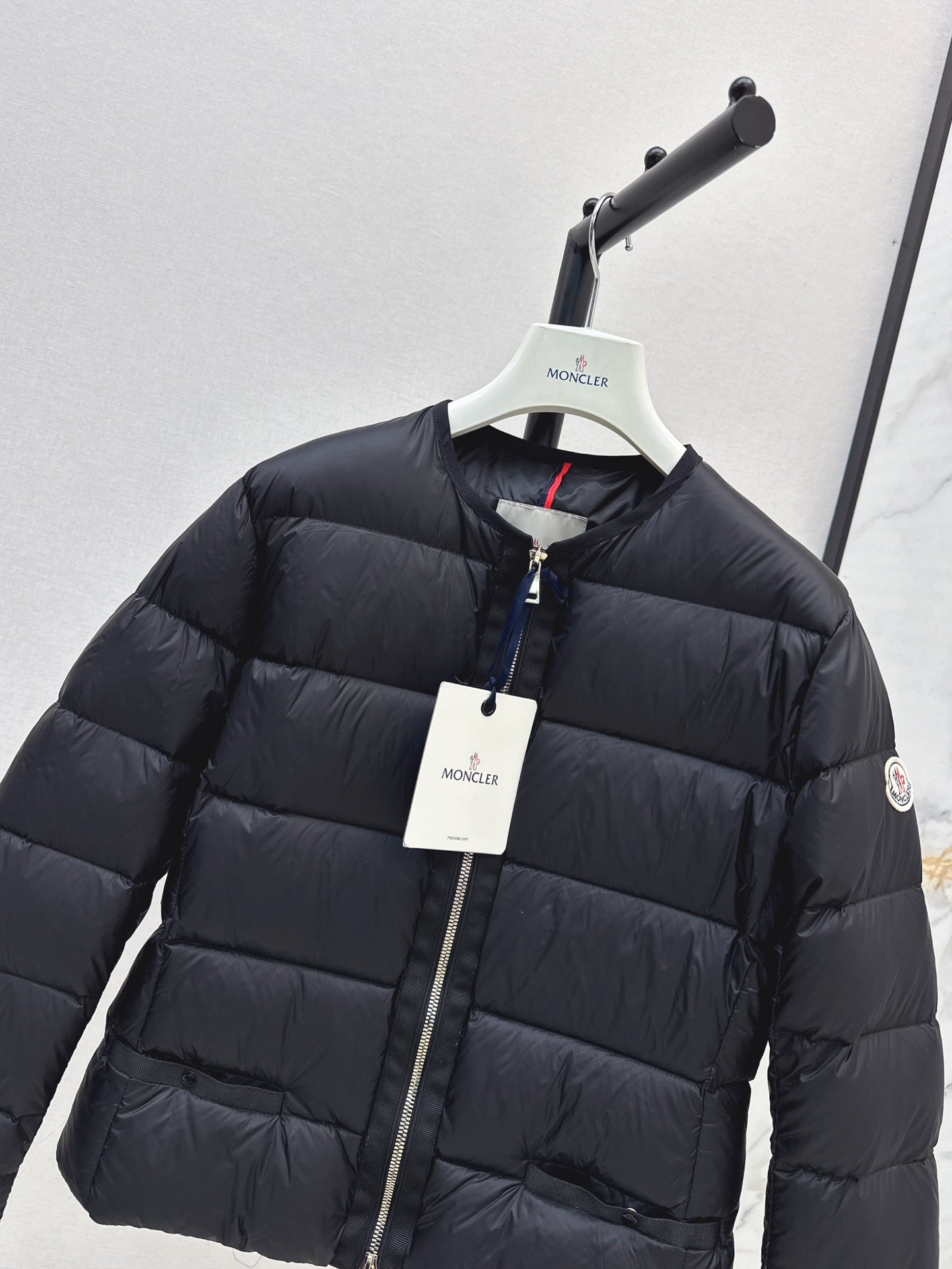 [MONCLER-몽클레어] 몽클레어 로린 경량 패딩