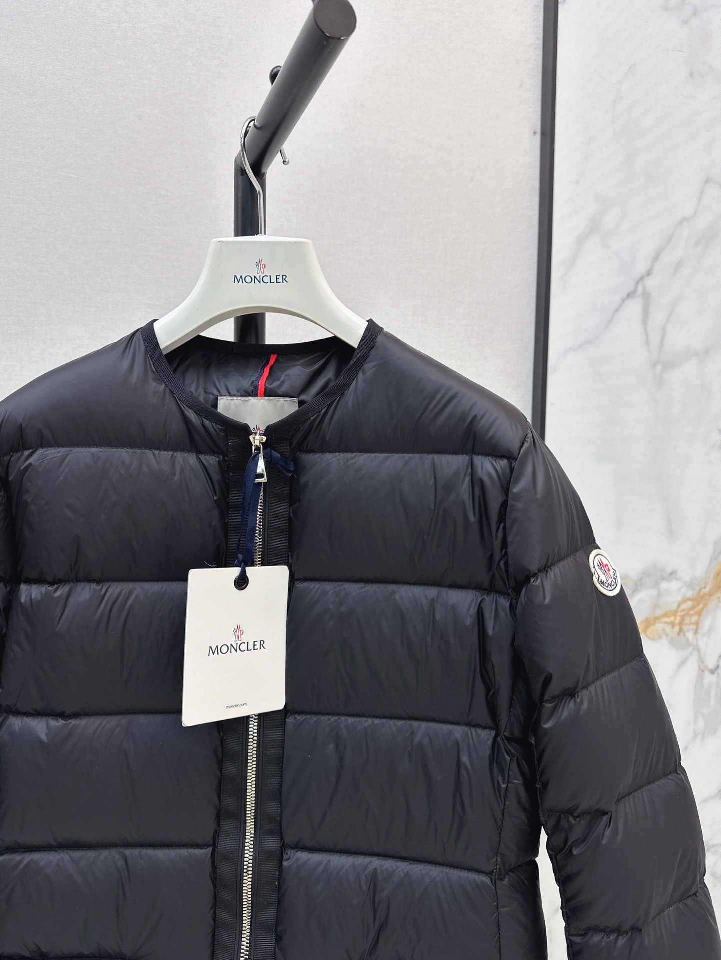 [MONCLER-몽클레어] 몽클레어 로린 경량 패딩