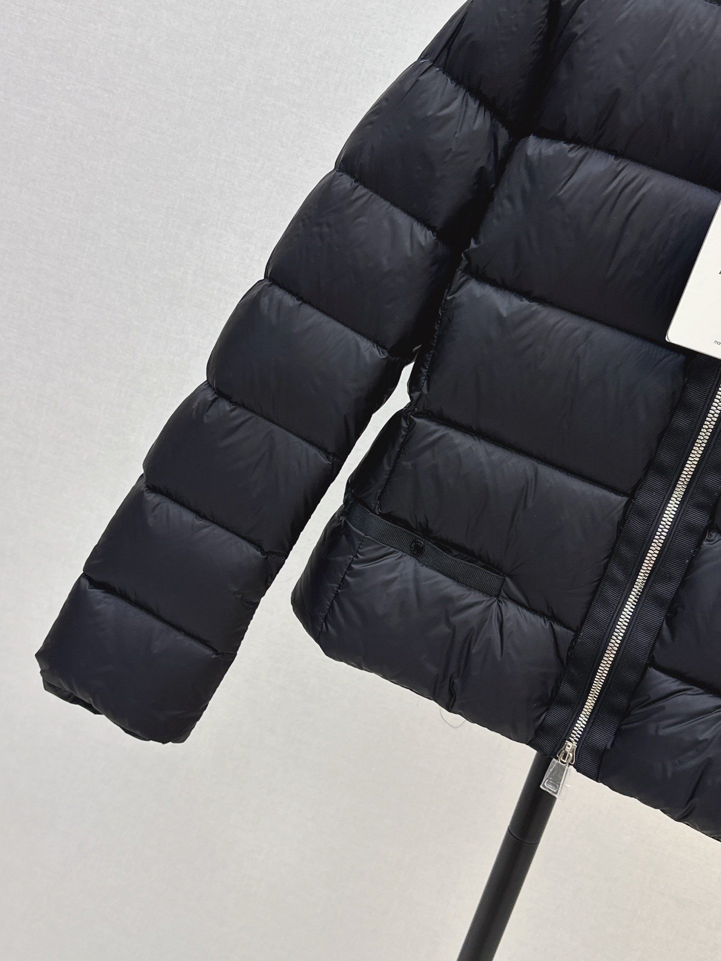 [MONCLER-몽클레어] 몽클레어 로린 경량 패딩