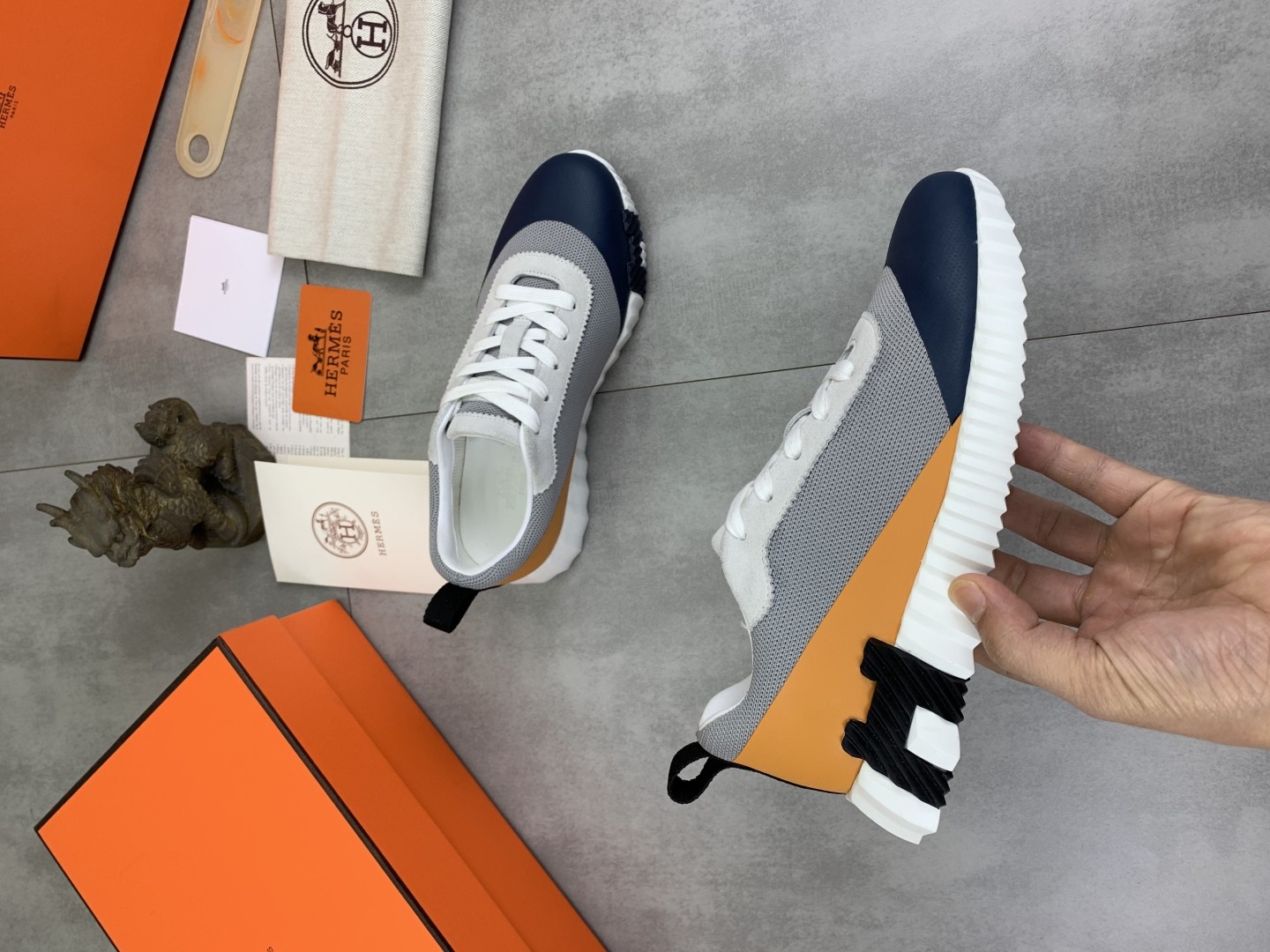[HERMES-에르메스]  에르메스 바운싱 스니커즈 남여공용