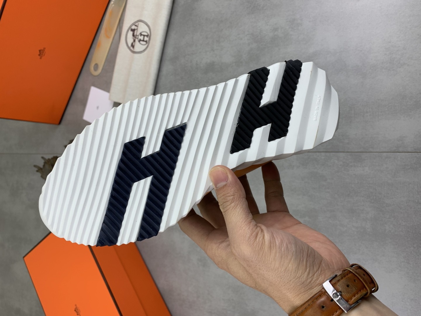 [HERMES-에르메스]  에르메스 바운싱 스니커즈 남여공용