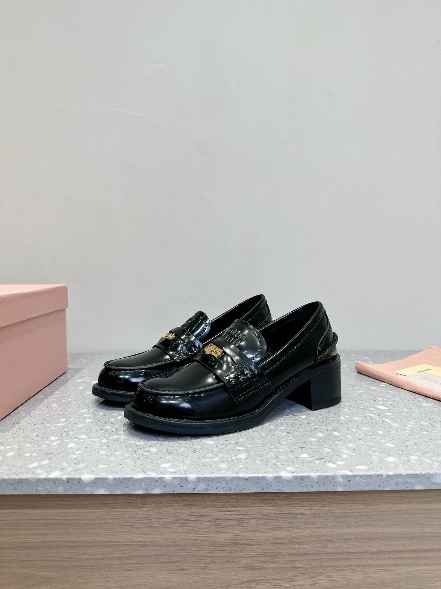 [MIU MIU-미우미우]  미우미우 펌프스 힐