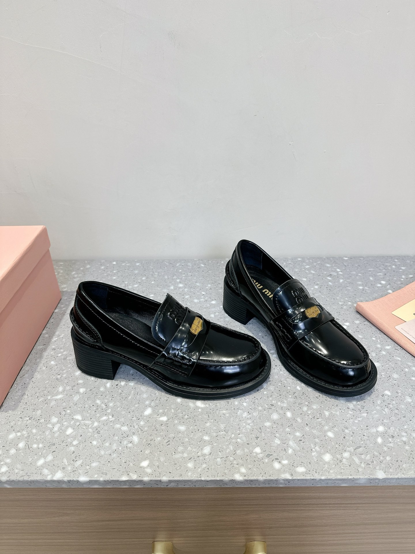 [MIU MIU-미우미우]  미우미우 펌프스 힐