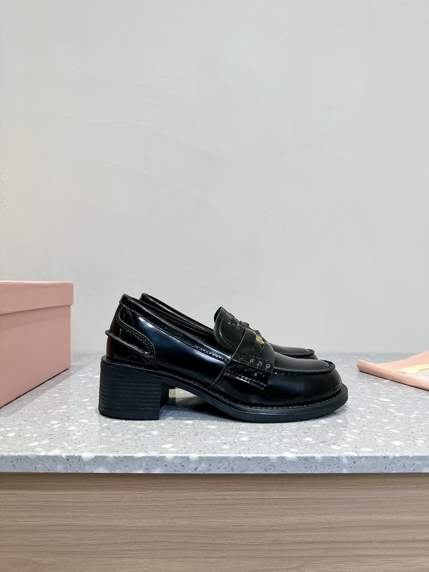 [MIU MIU-미우미우]  미우미우 펌프스 힐