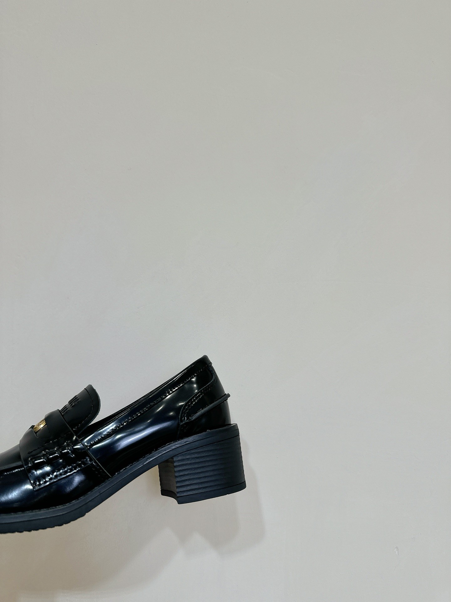 [MIU MIU-미우미우]  미우미우 펌프스 힐