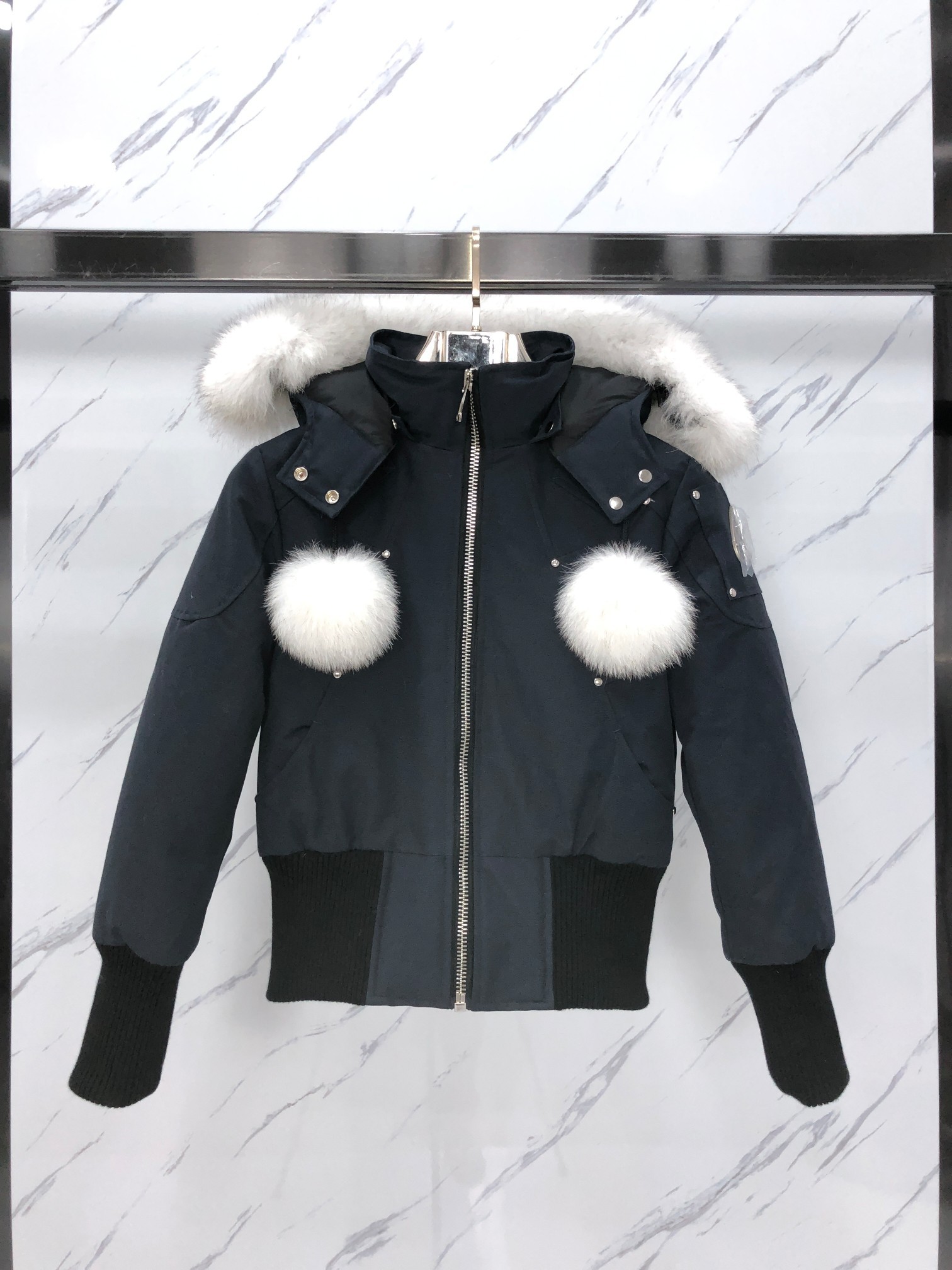 [Moose knuckles -무스너클 ]   무스너클 내추럴 봄버 패딩 재킷