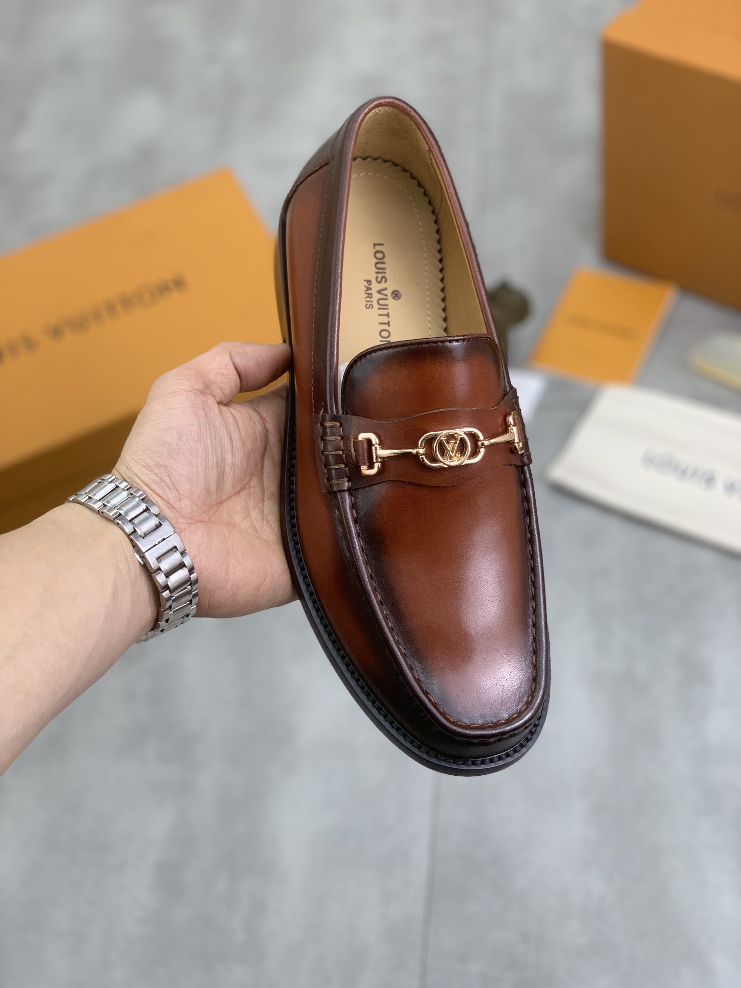 [LOUIS VUITTON-루이비통] 루이비통 남성 가죽 구두