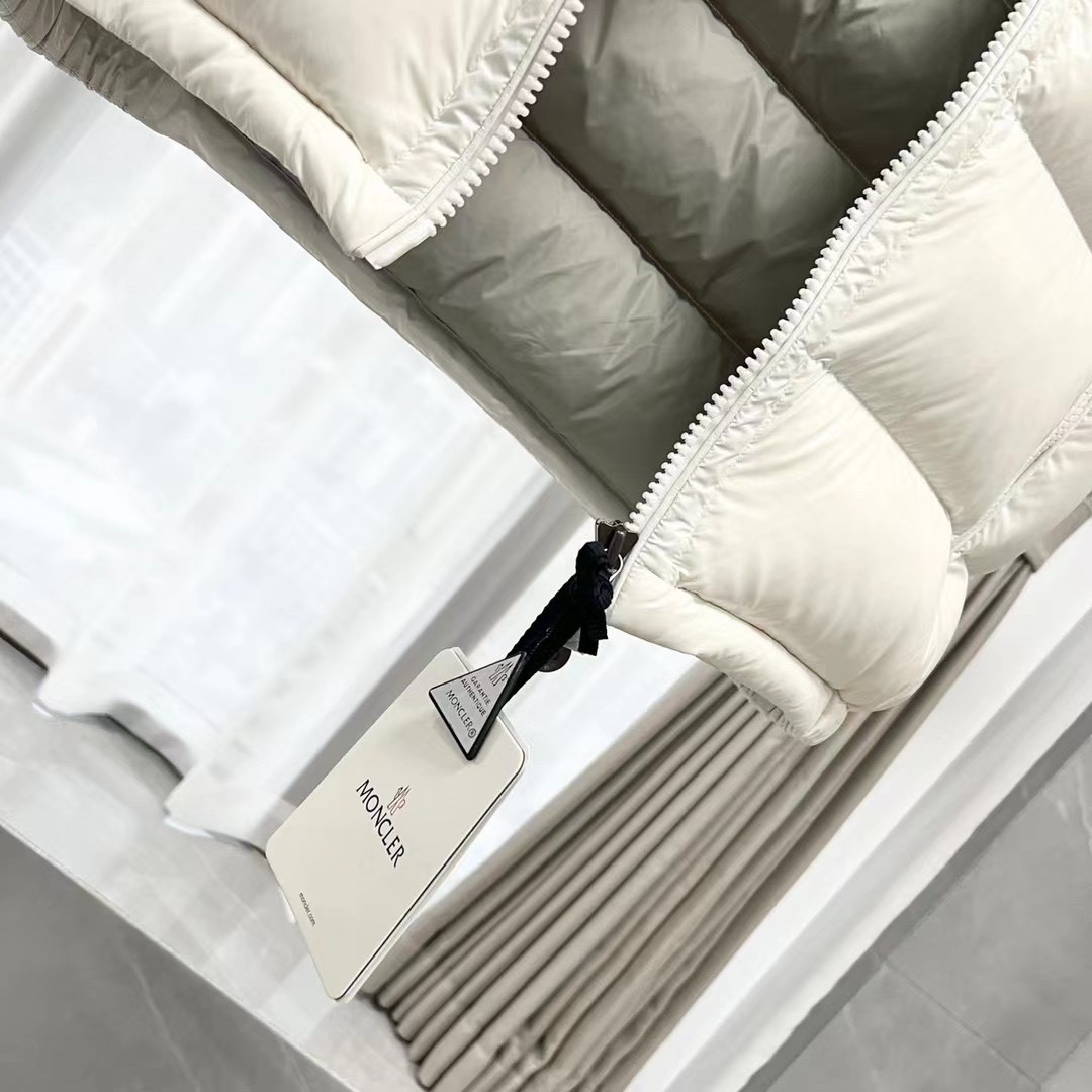 [MONCLER-몽클레어] 몽클레어 보머스 패딩 조끼