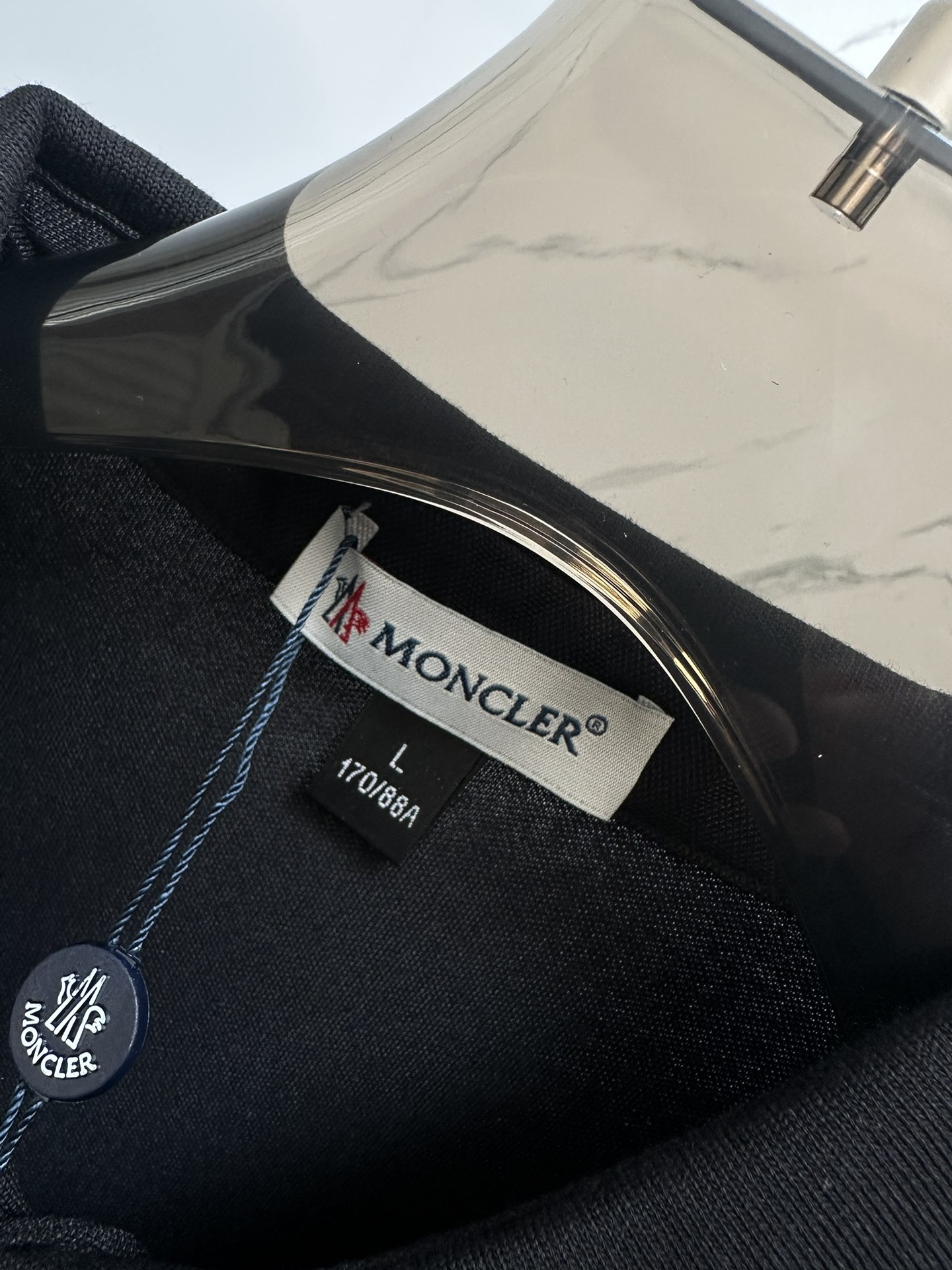 [MONCLER-몽클레어] 몽클레어 블랙 폴로 로고 패치 반팔