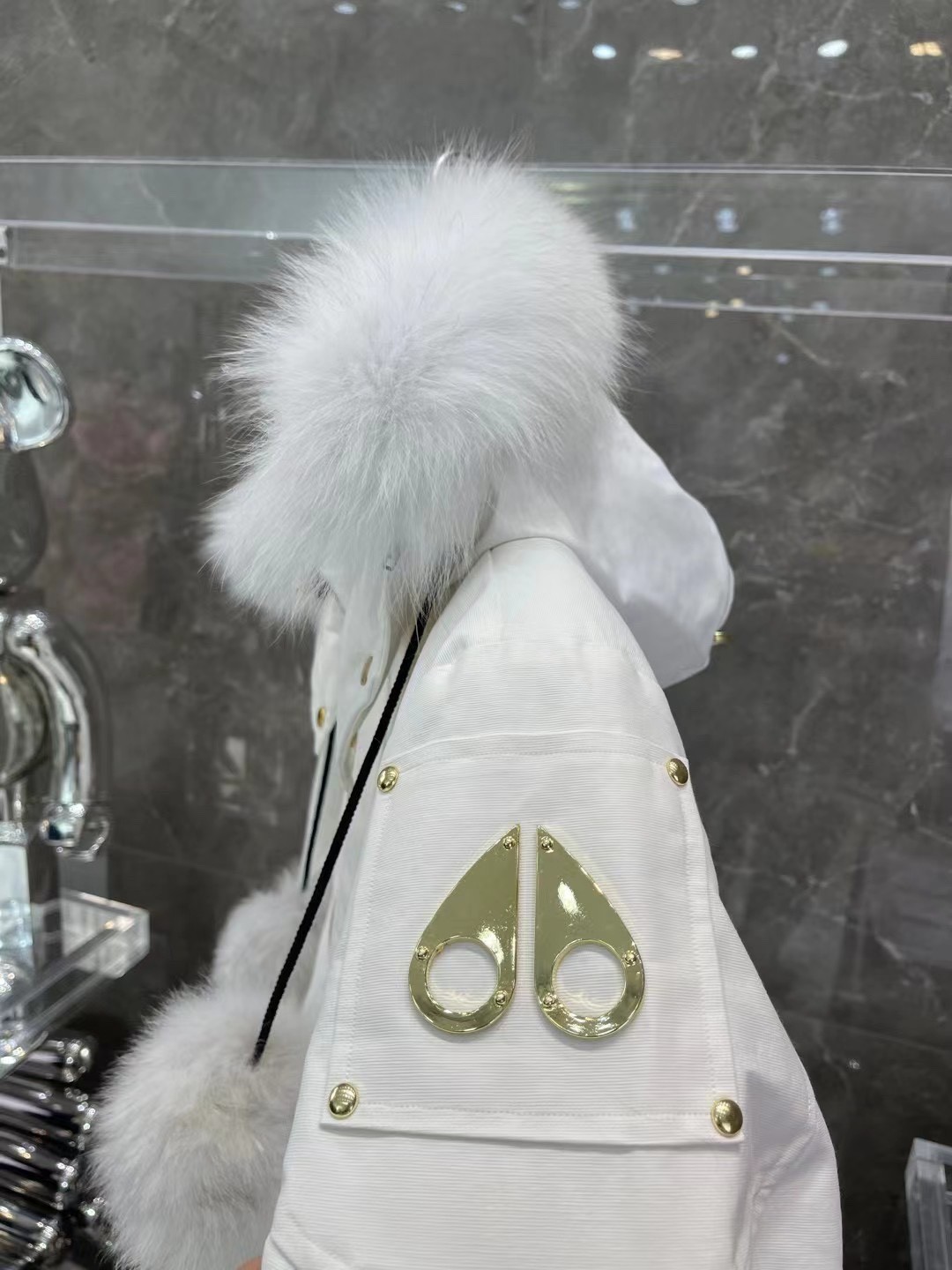 [Moose knuckles -무스너클 ]  무스너클 여성 봄버 패딩 자켓