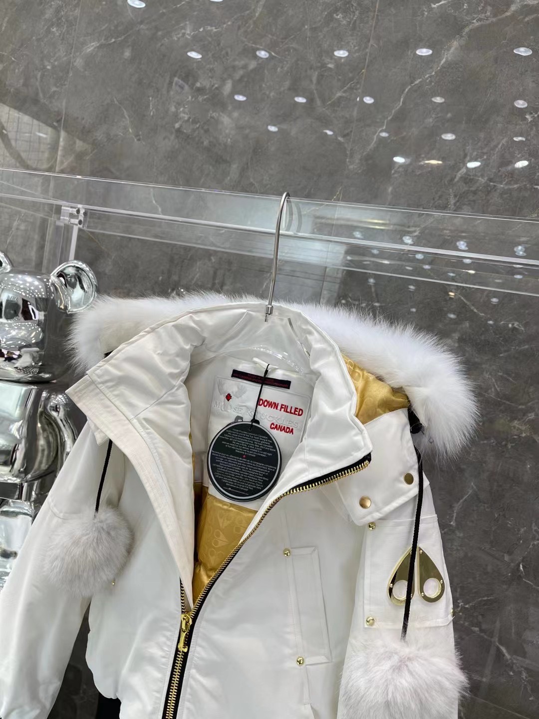 [Moose knuckles -무스너클 ]  무스너클 여성 봄버 패딩 자켓