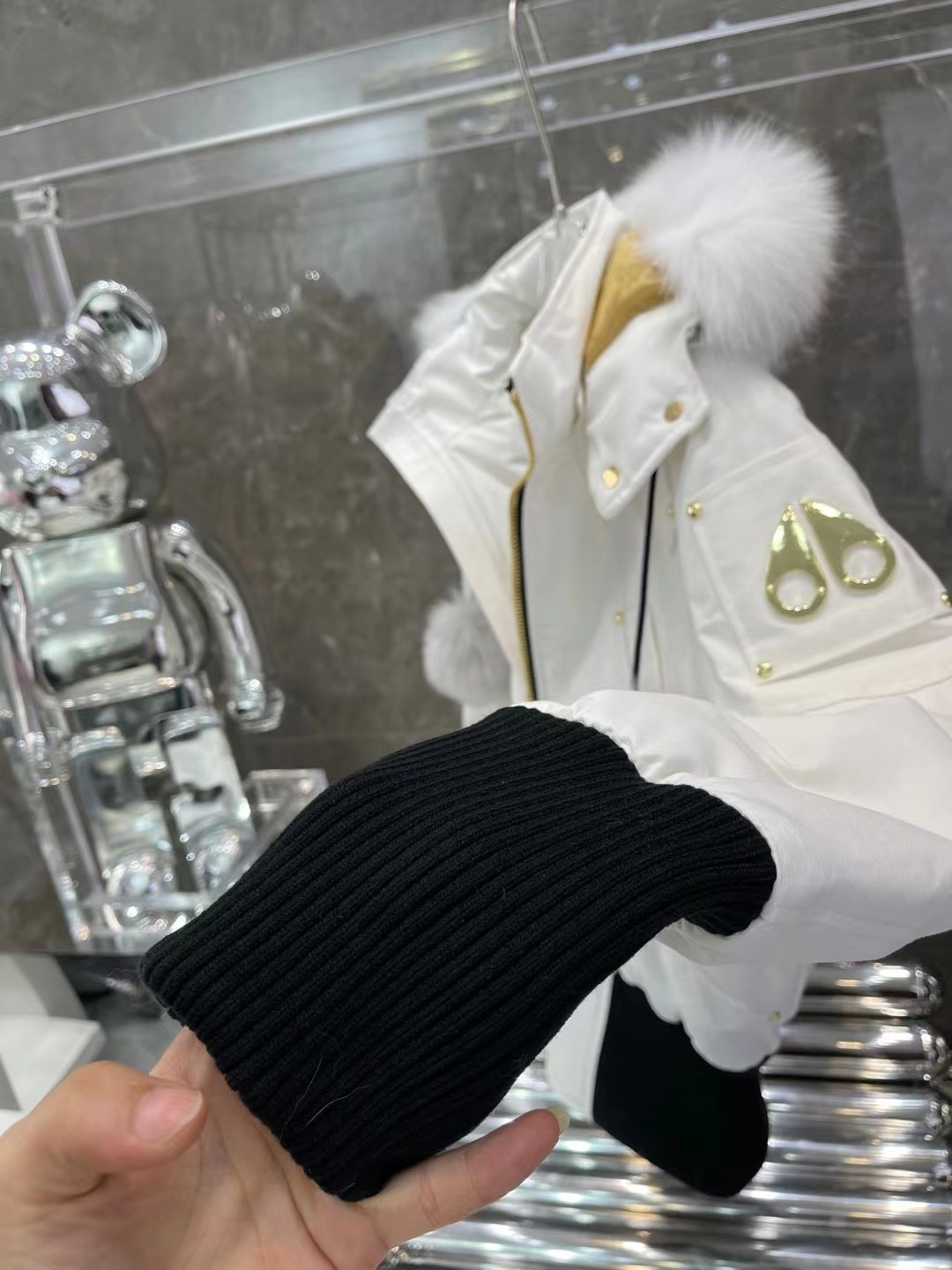 [Moose knuckles -무스너클 ]  무스너클 여성 봄버 패딩 자켓