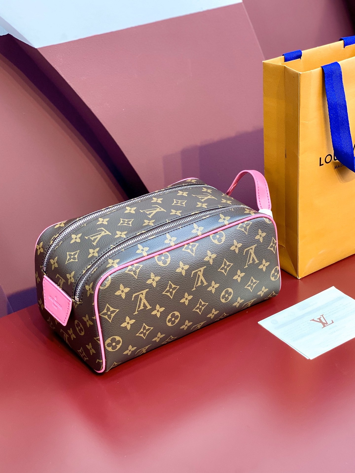 [LOUIS VUITTON-루이비통] 루이비통 토일렛 도프 파우치 M12641