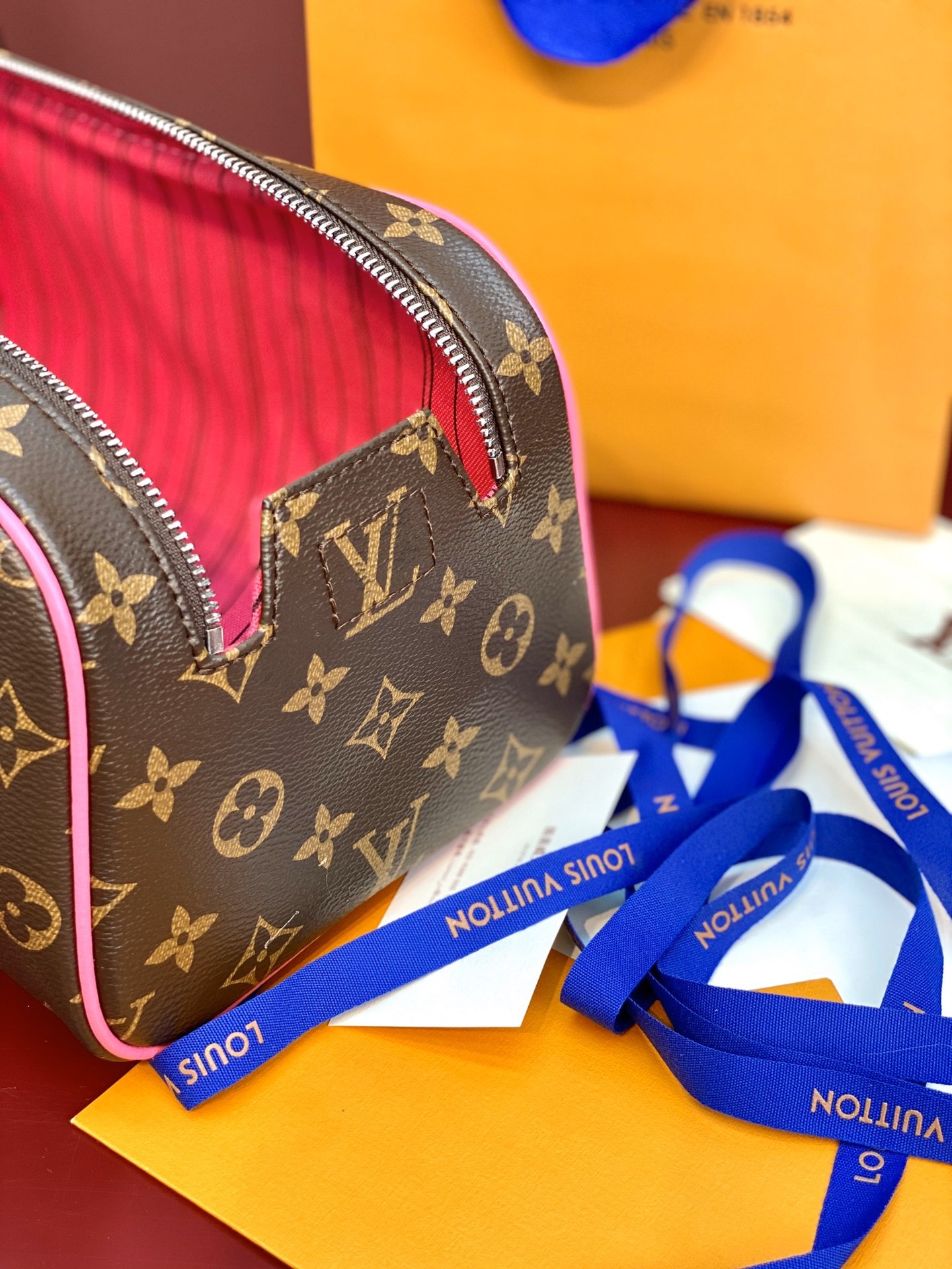 [LOUIS VUITTON-루이비통] 루이비통 토일렛 도프 파우치 M12641