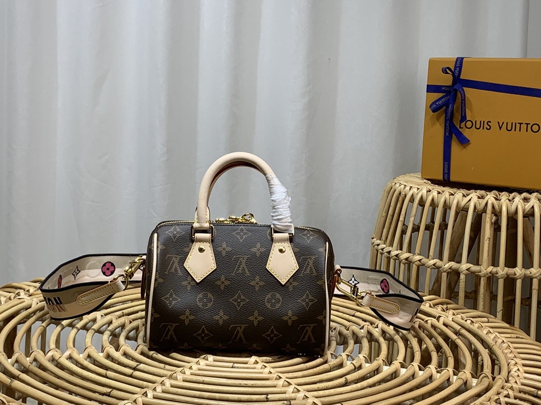 루이비통  스피디 반둘리에 20 (블랙,웨빙)