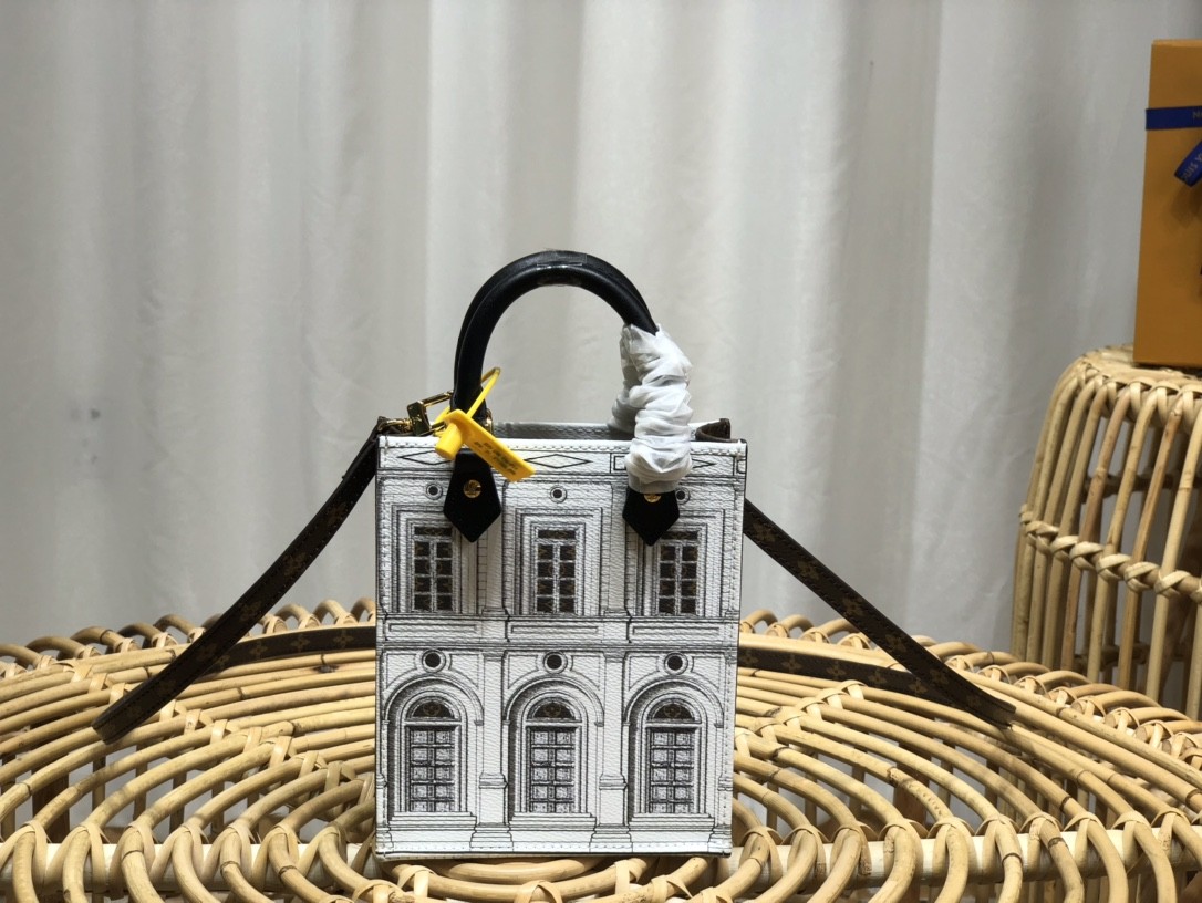 루이비통 쁘띠 삭 플라