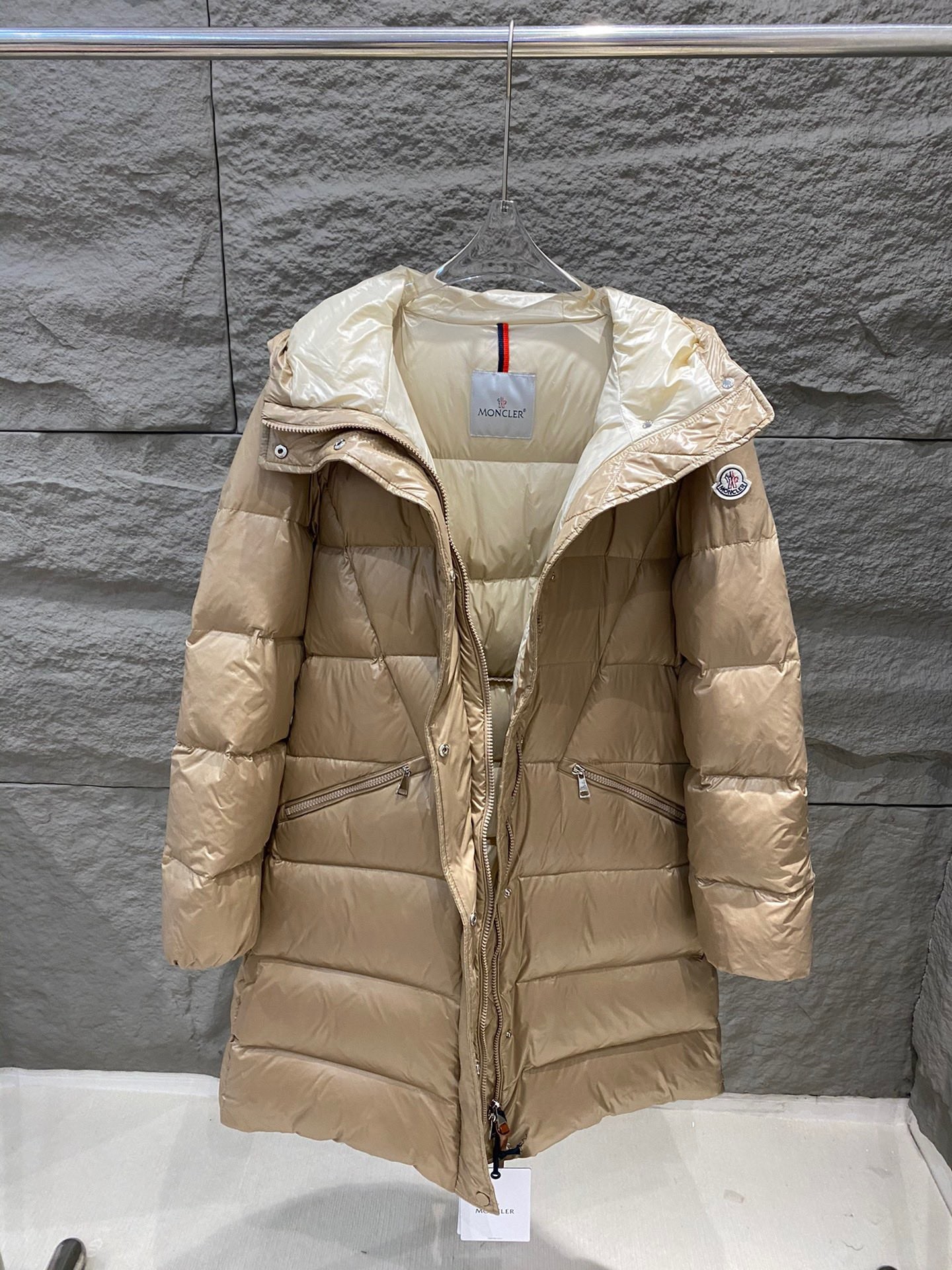 [MONCLER-몽클레어] 몽클레어 벨뷰 롱 다운 패딩