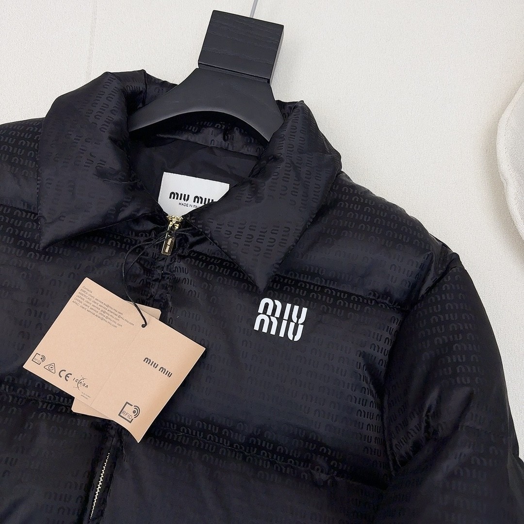 [MIU MIU-미우미우] 미우미우 로고 모노그램 크롭 패딩 자켓