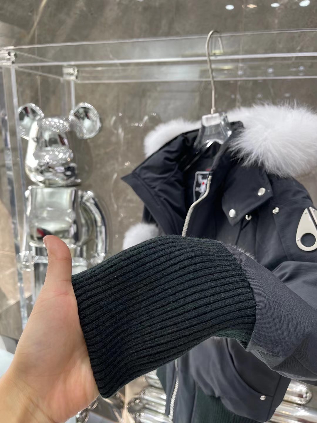 [Moose knuckles -무스너클 ]   무스너클 내추럴 봄버 패딩 재킷