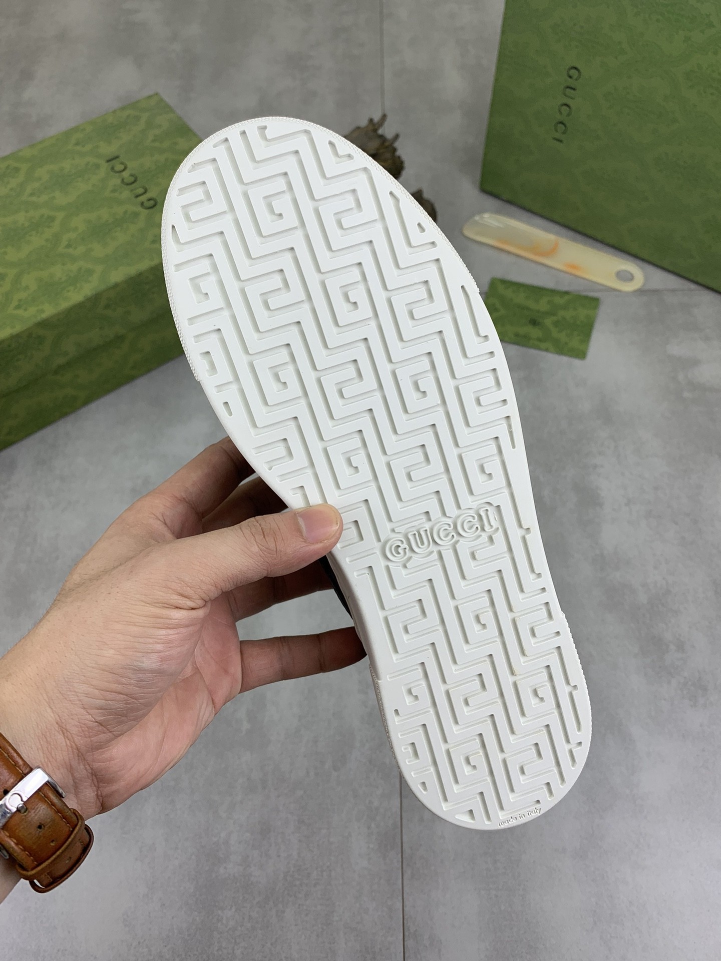 발렌시아가 카바스 토트백