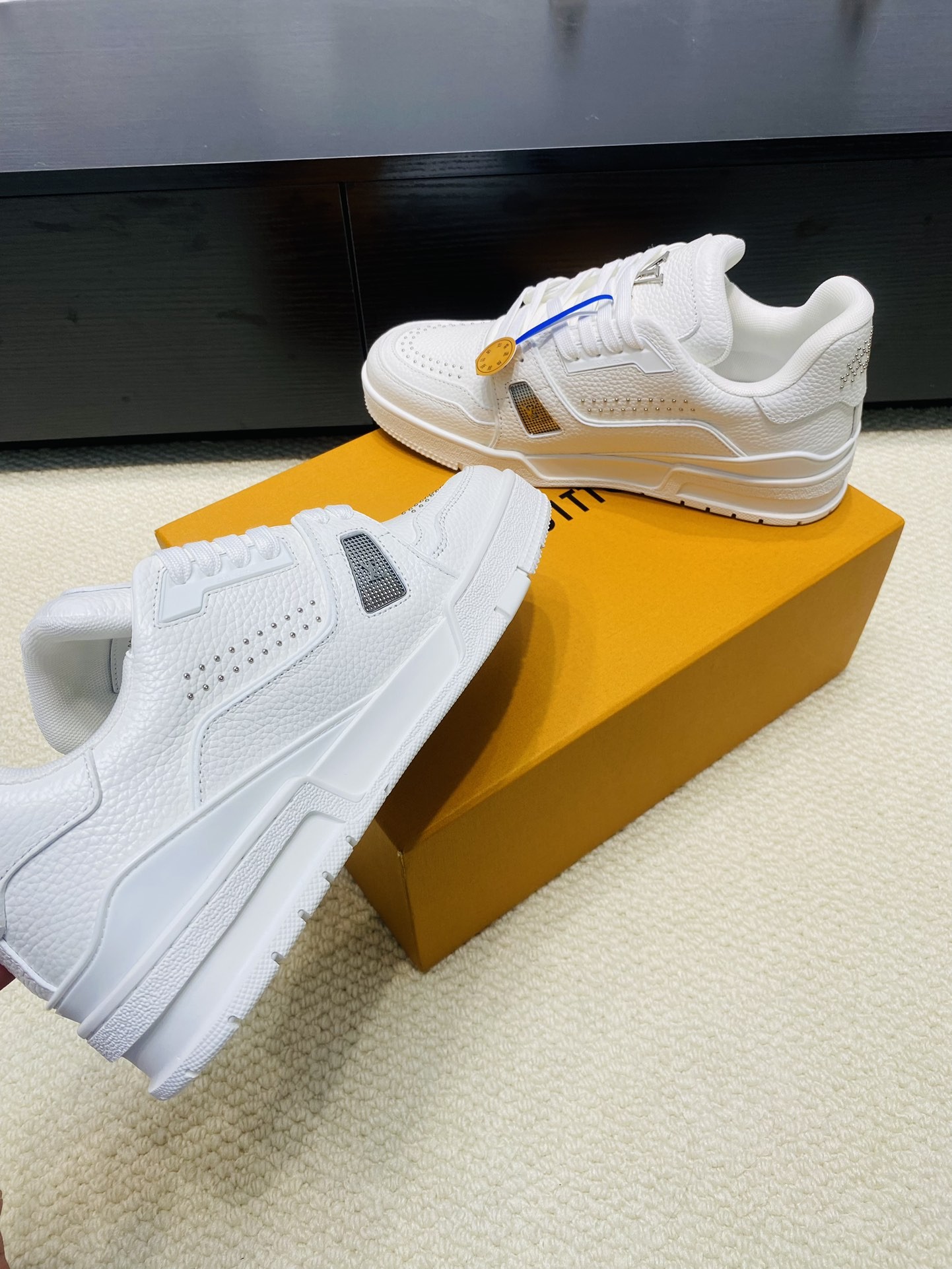 [ LOUIS VUITTON-루이비통] 루이비통 트레이너 스니커즈