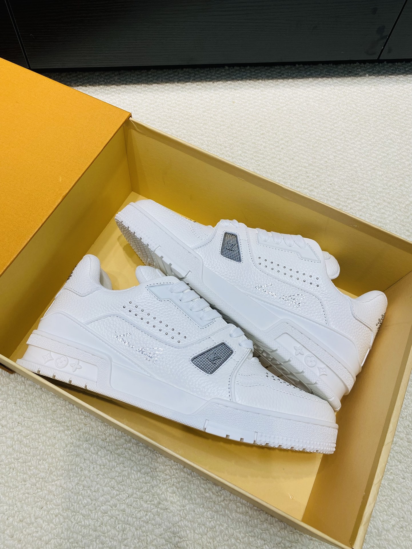 [ LOUIS VUITTON-루이비통] 루이비통 트레이너 스니커즈