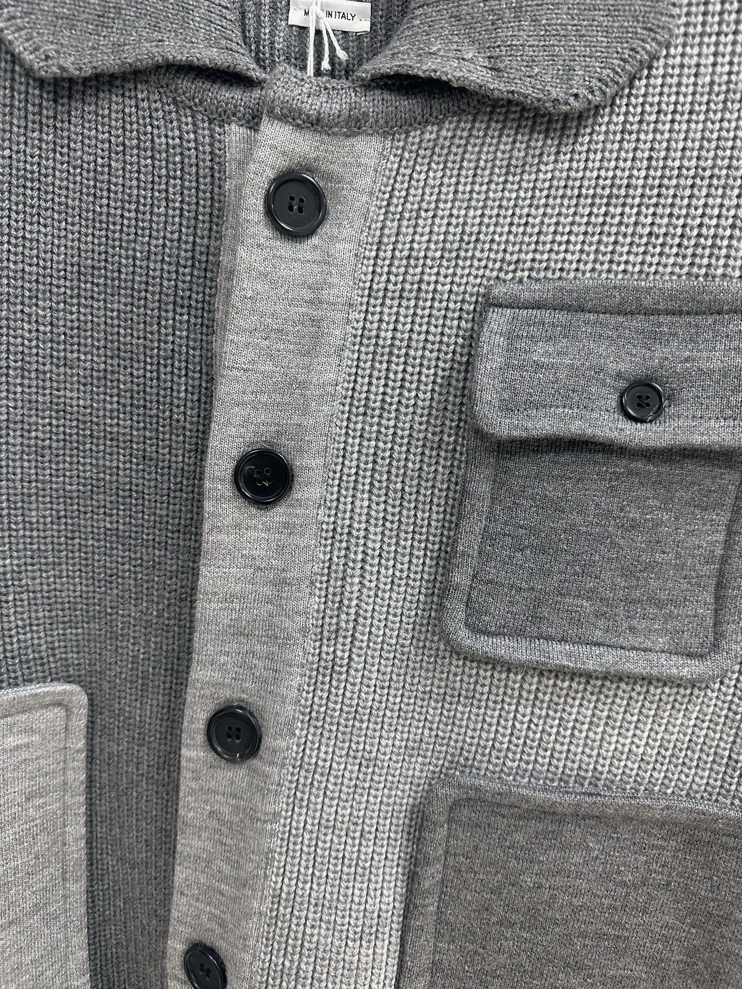 [TOM BROWNE -톰브라운 ] 톰브라운 트위스트 가디건 자켓