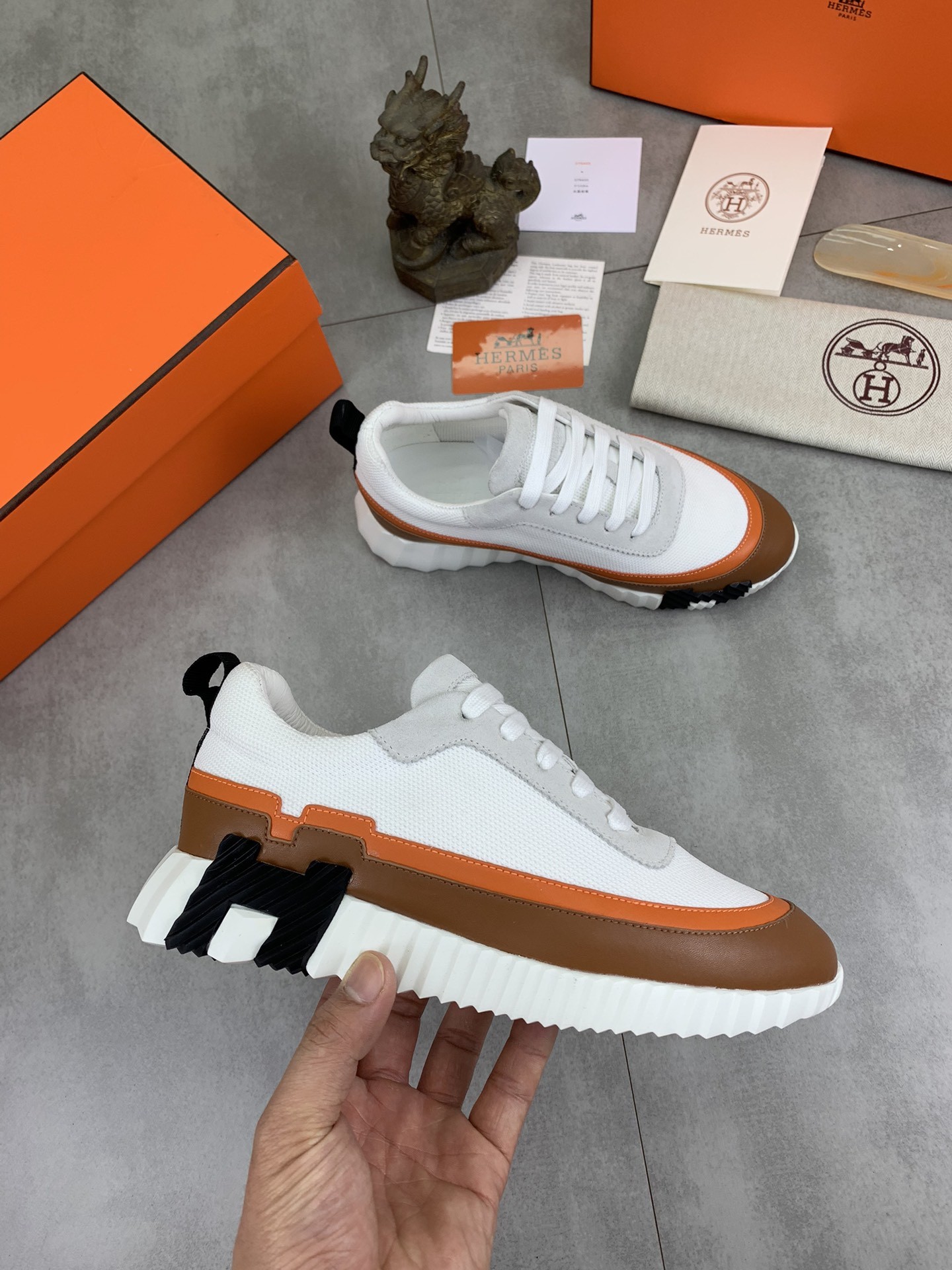 [HERMES-에르메스] 에르메스 바운싱 스니커즈 남여공용