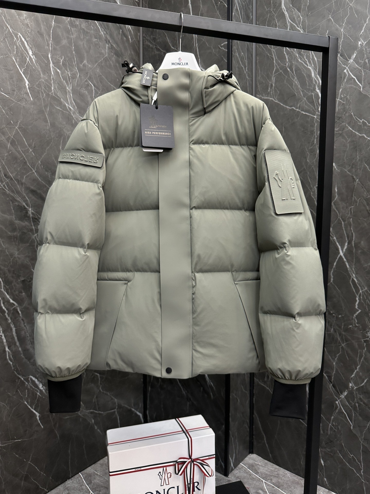 [MONCLER-몽클레어] 몽클레어 그르노블 남성 패딩