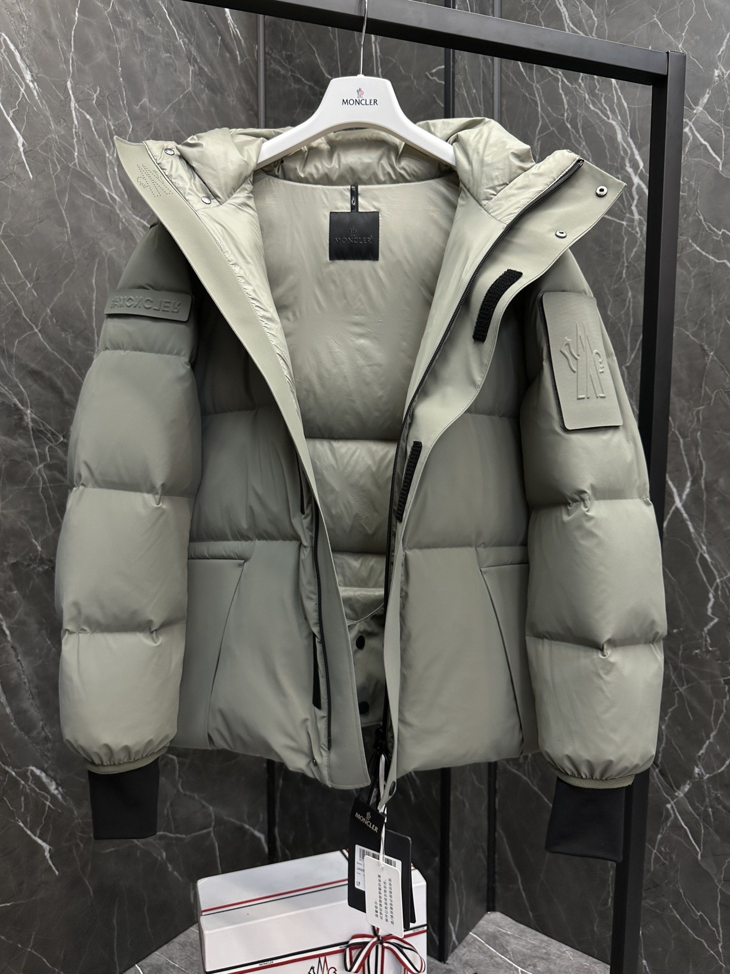 [MONCLER-몽클레어] 몽클레어 그르노블 남성 패딩