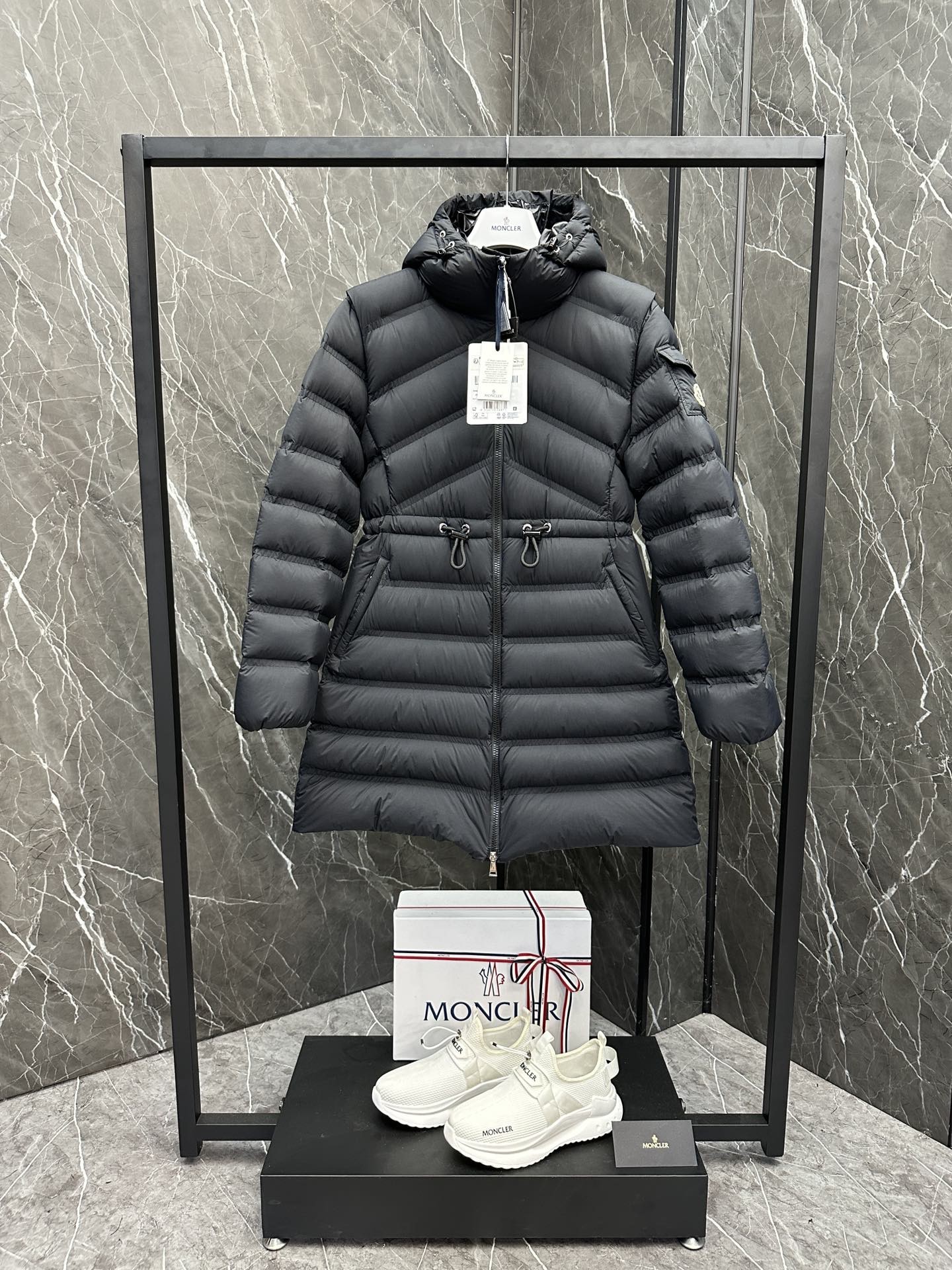 [MONCLER-몽클레어] 몽클레어 알라스토어 롱 패딩