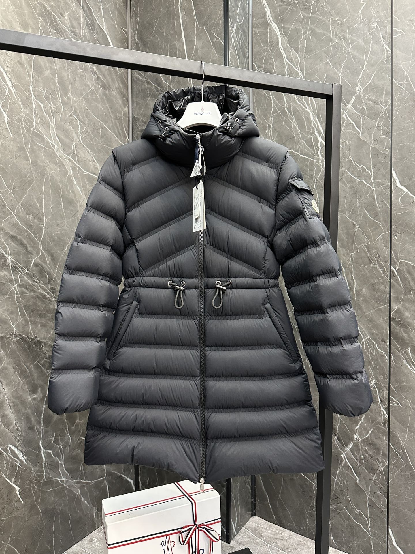 [MONCLER-몽클레어] 몽클레어 알라스토어 롱 패딩