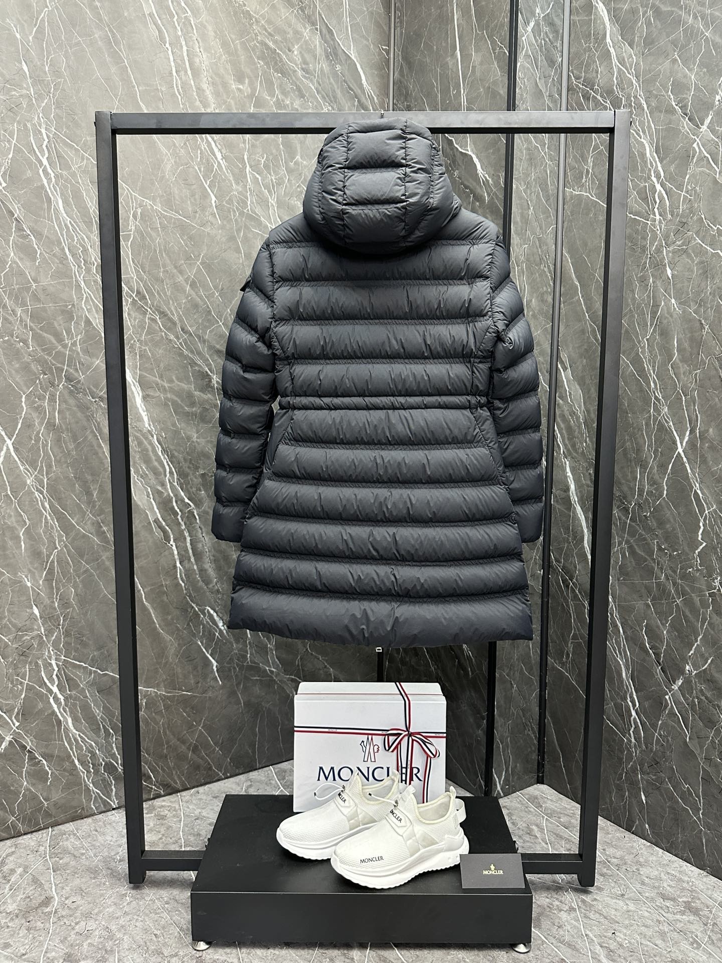 [MONCLER-몽클레어] 몽클레어 알라스토어 롱 패딩