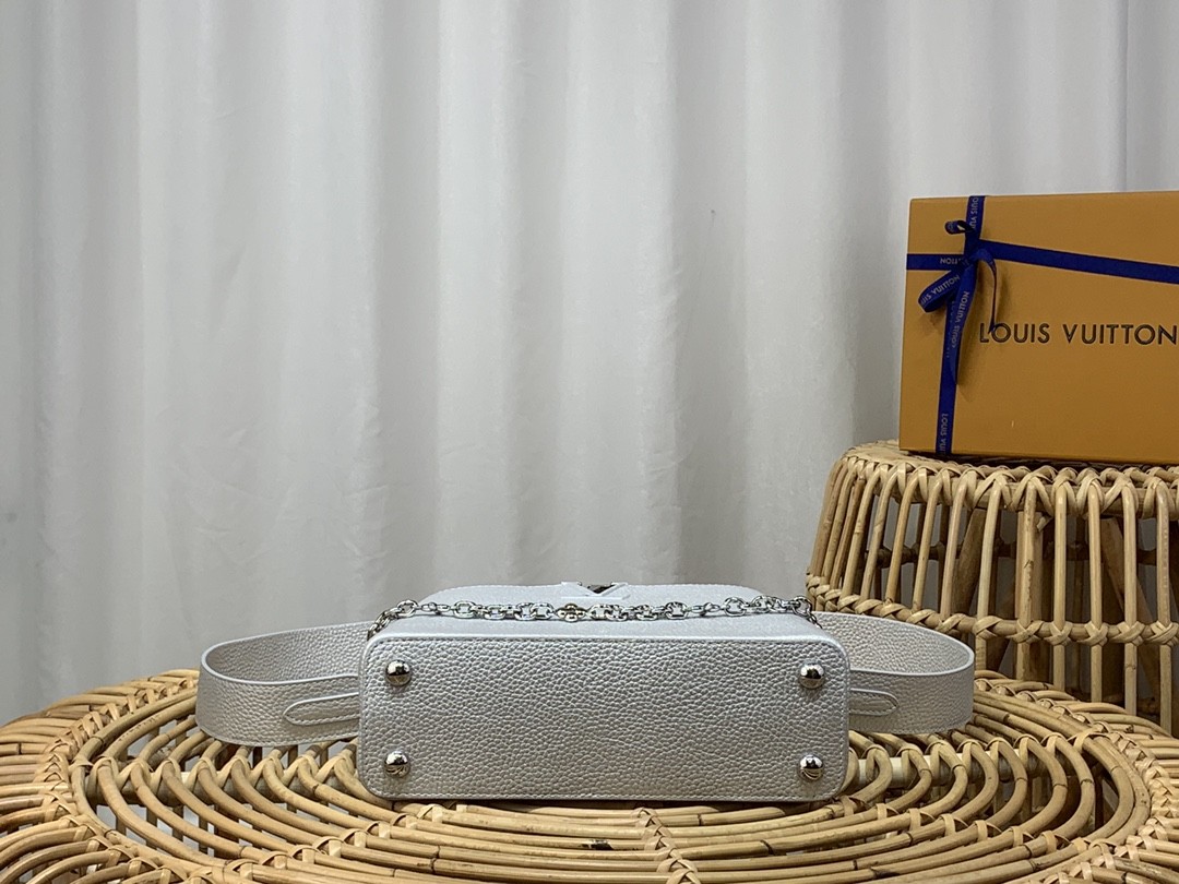 루이비통 카푸신 토트백