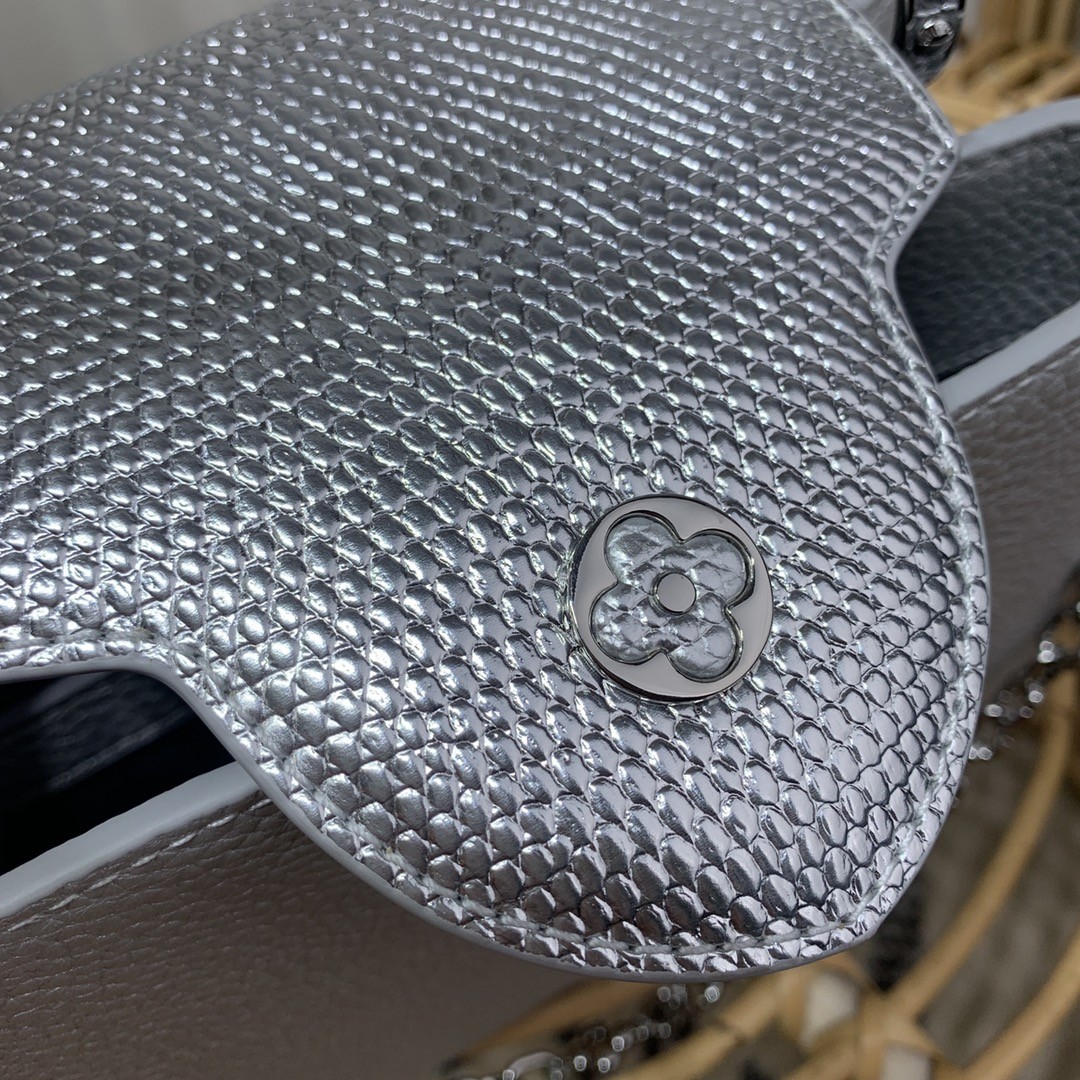 루이비통 카푸신 토트백