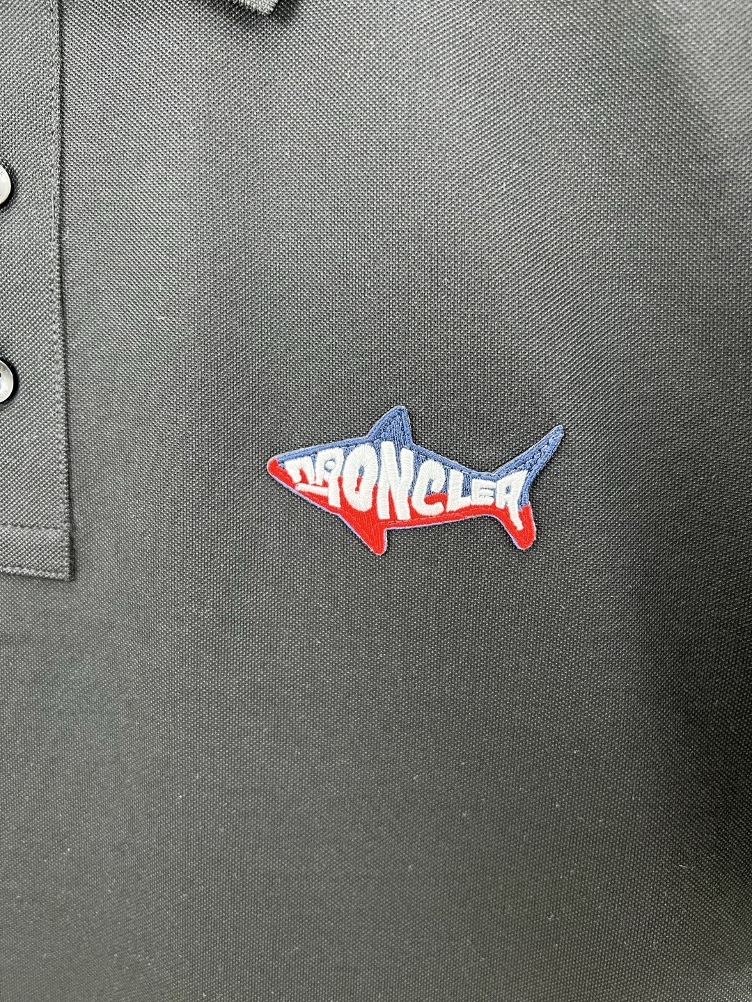 [MONCLER-몽클레어] 몽클레어 남성 테니스 로고 셔츠 반팔티